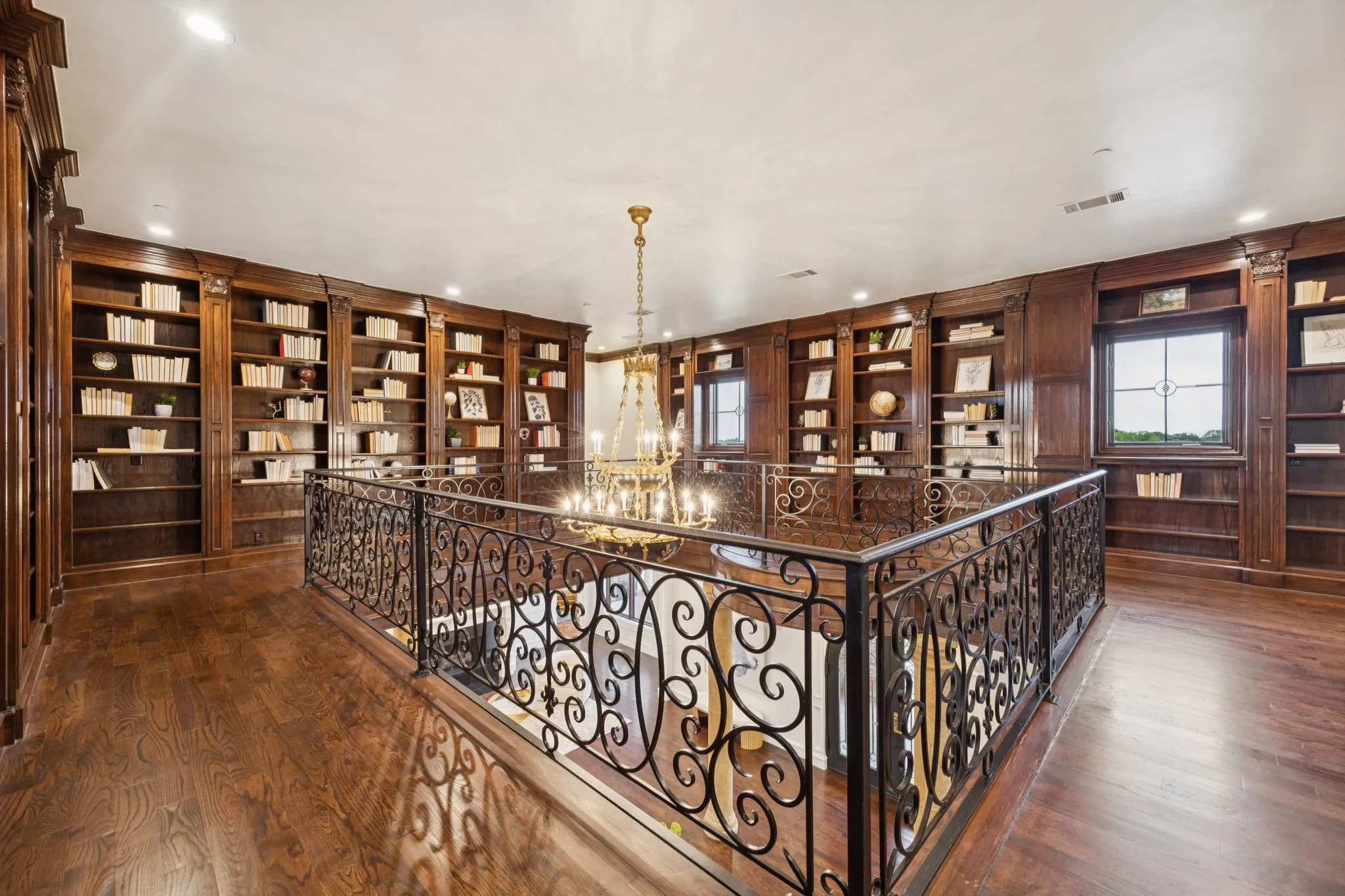 Single Family Residence For Sale in Tarrant County , 1900 Shady Oaks Drive, Southlake, Texas 76092, 5 Bedrooms, 8 Bathrooms, 5 Garage spaces, 8,882 Sqft, built in 1993, Price $7,988,600, mls#21253825, Real Estate Agent in Southlake, Homes For Sale in Tarrant county, Homes For Sale in Southlake, Realtor in Southlake Texas, Real Estate Brokerage Independent Realty Texas, Luminita Cordes Realtor