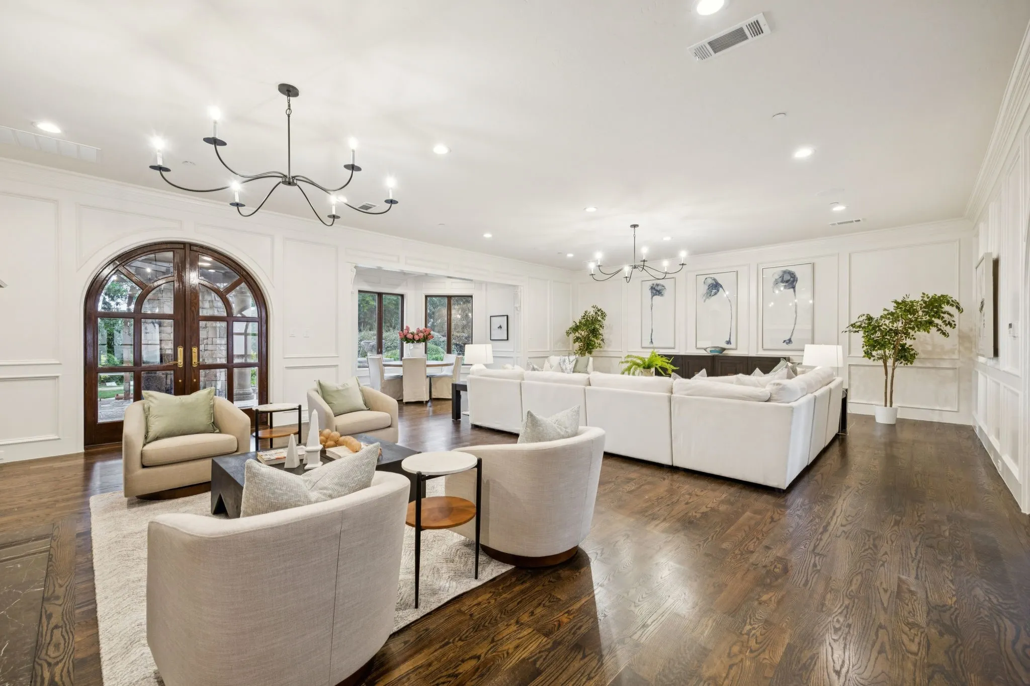 Single Family Residence For Sale in Tarrant County , 1900 Shady Oaks Drive, Southlake, Texas 76092, 5 Bedrooms, 8 Bathrooms, 5 Garage spaces, 8,882 Sqft, built in 1993, Price $7,988,600, mls#21253825, Real Estate Agent in Southlake, Homes For Sale in Tarrant county, Homes For Sale in Southlake, Realtor in Southlake Texas, Real Estate Brokerage Independent Realty Texas, Luminita Cordes Realtor