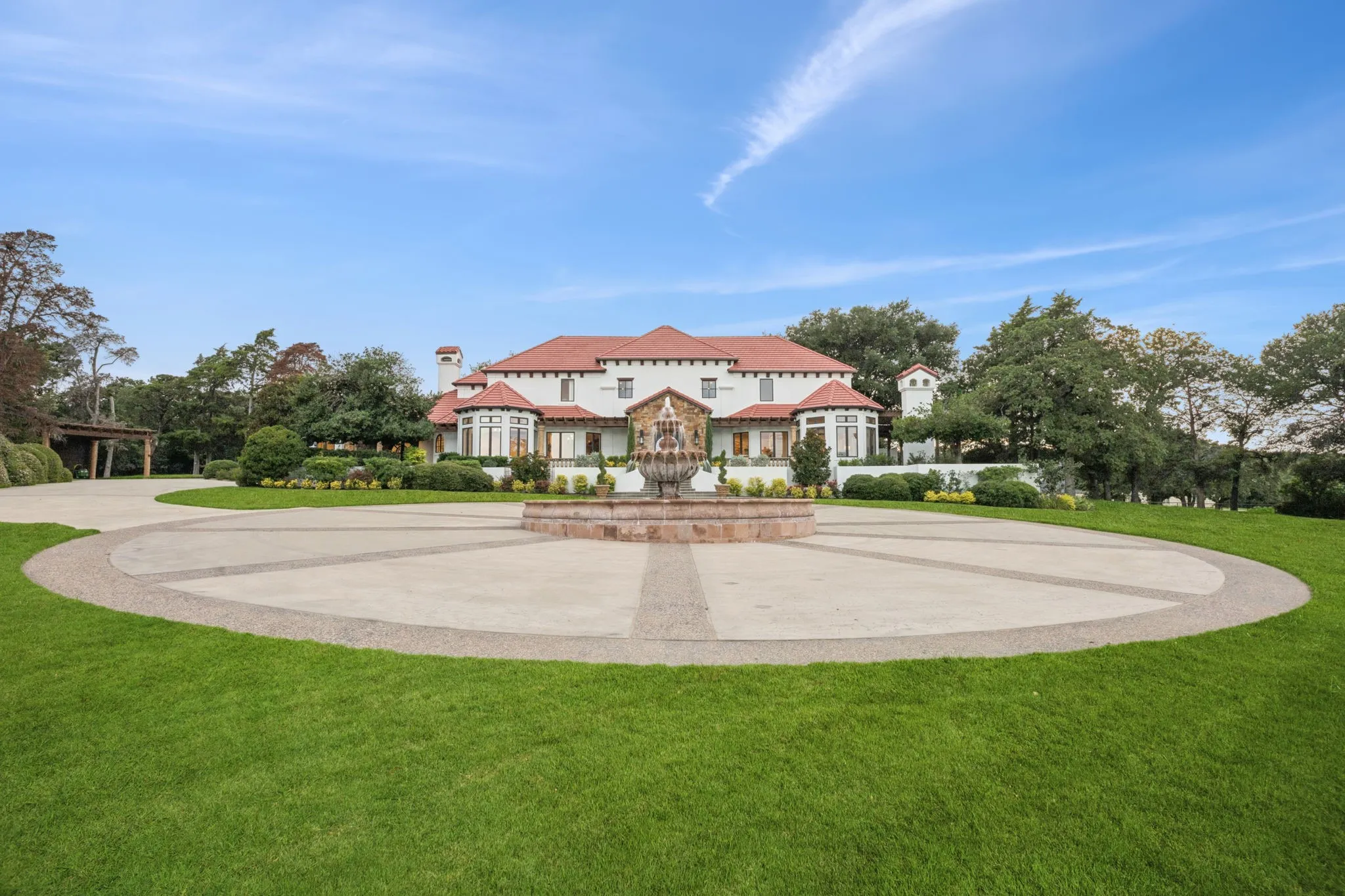 Single Family Residence For Sale in Tarrant County , 1900 Shady Oaks Drive, Southlake, Texas 76092, 5 Bedrooms, 8 Bathrooms, 5 Garage spaces, 8,882 Sqft, built in 1993, Price $7,988,600, mls#21253825, Real Estate Agent in Southlake, Homes For Sale in Tarrant county, Homes For Sale in Southlake, Realtor in Southlake Texas, Real Estate Brokerage Independent Realty Texas, Luminita Cordes Realtor
