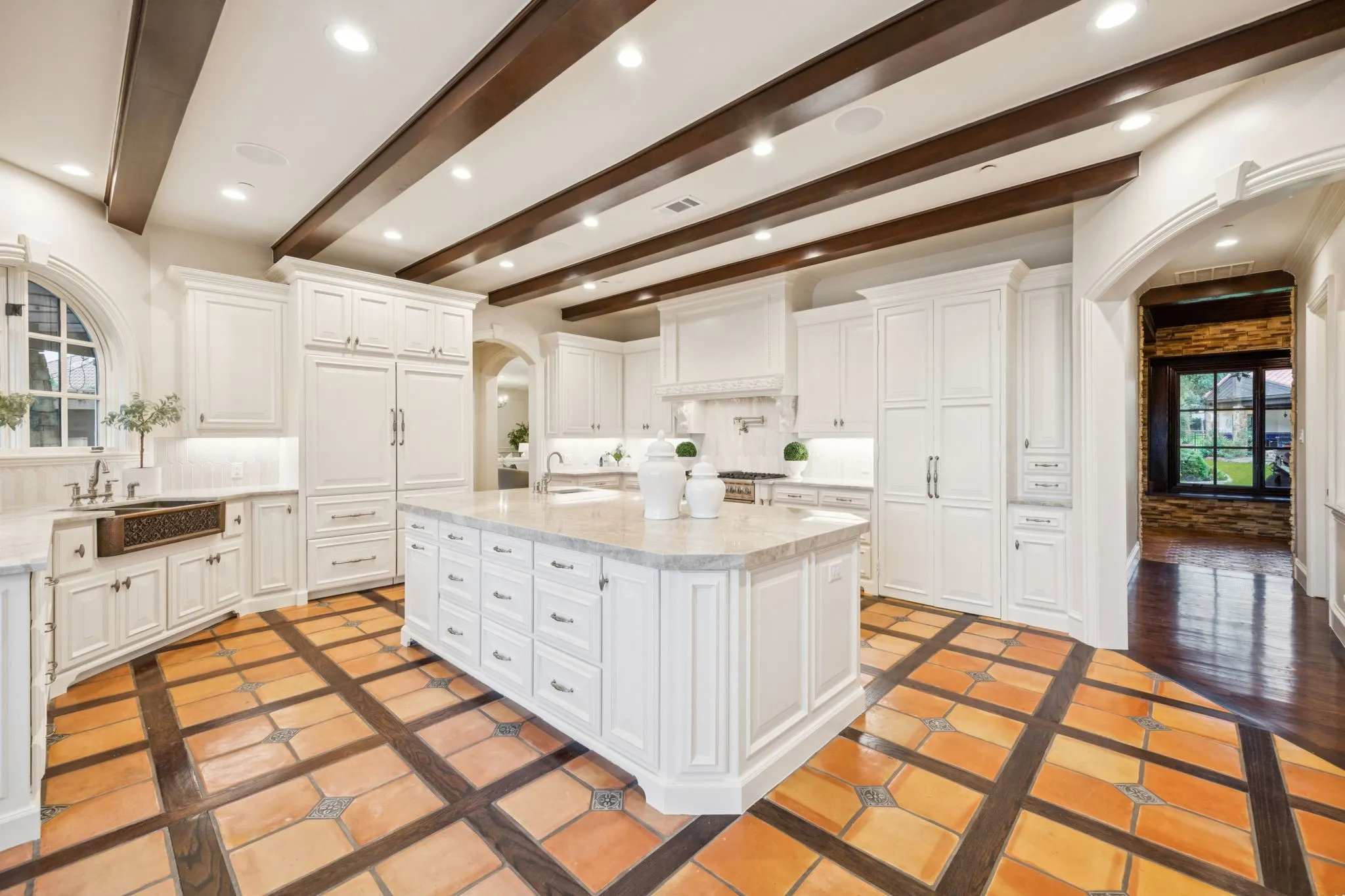 Single Family Residence For Sale in Tarrant County , 1900 Shady Oaks Drive, Southlake, Texas 76092, 5 Bedrooms, 8 Bathrooms, 5 Garage spaces, 8,882 Sqft, built in 1993, Price $7,988,600, mls#21253825, Real Estate Agent in Southlake, Homes For Sale in Tarrant county, Homes For Sale in Southlake, Realtor in Southlake Texas, Real Estate Brokerage Independent Realty Texas, Luminita Cordes Realtor