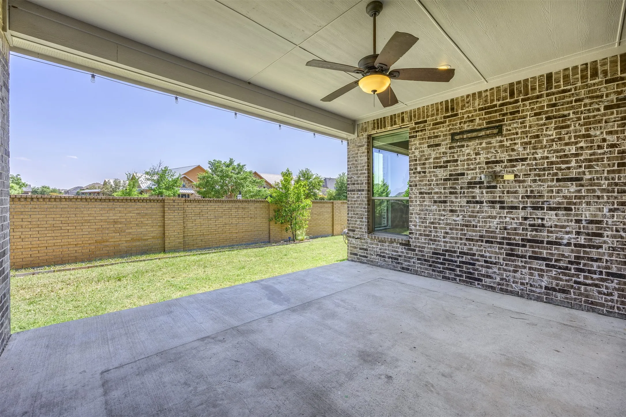 Single Family Residence For Sale in Collin County , 1336 Grassland Drive, Celina, Texas 75009, 4 Bedroom, 4 Bathroom, 2 Garage spaces, 3,480 Sqft, built in 2015, mls#21215263, Real Estate Agent in Celina, Homes For Sale in Collin county, Homes For Sale in Celina, Realtor in Celina Texas, Real Estate Brokerage Independent Realty Texas, Luminita Cordes Realtor