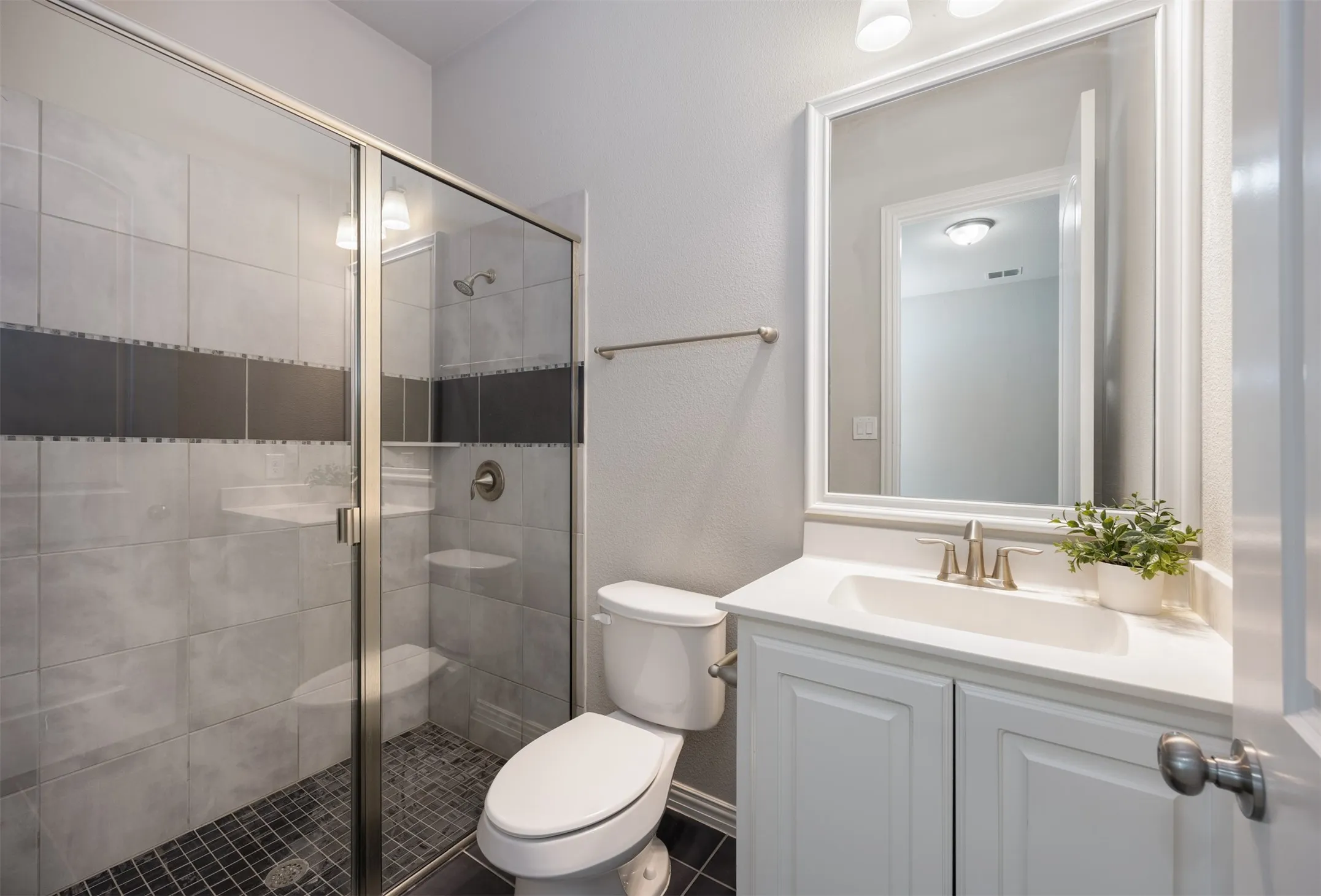 Ensuite Bathroom downstairs.