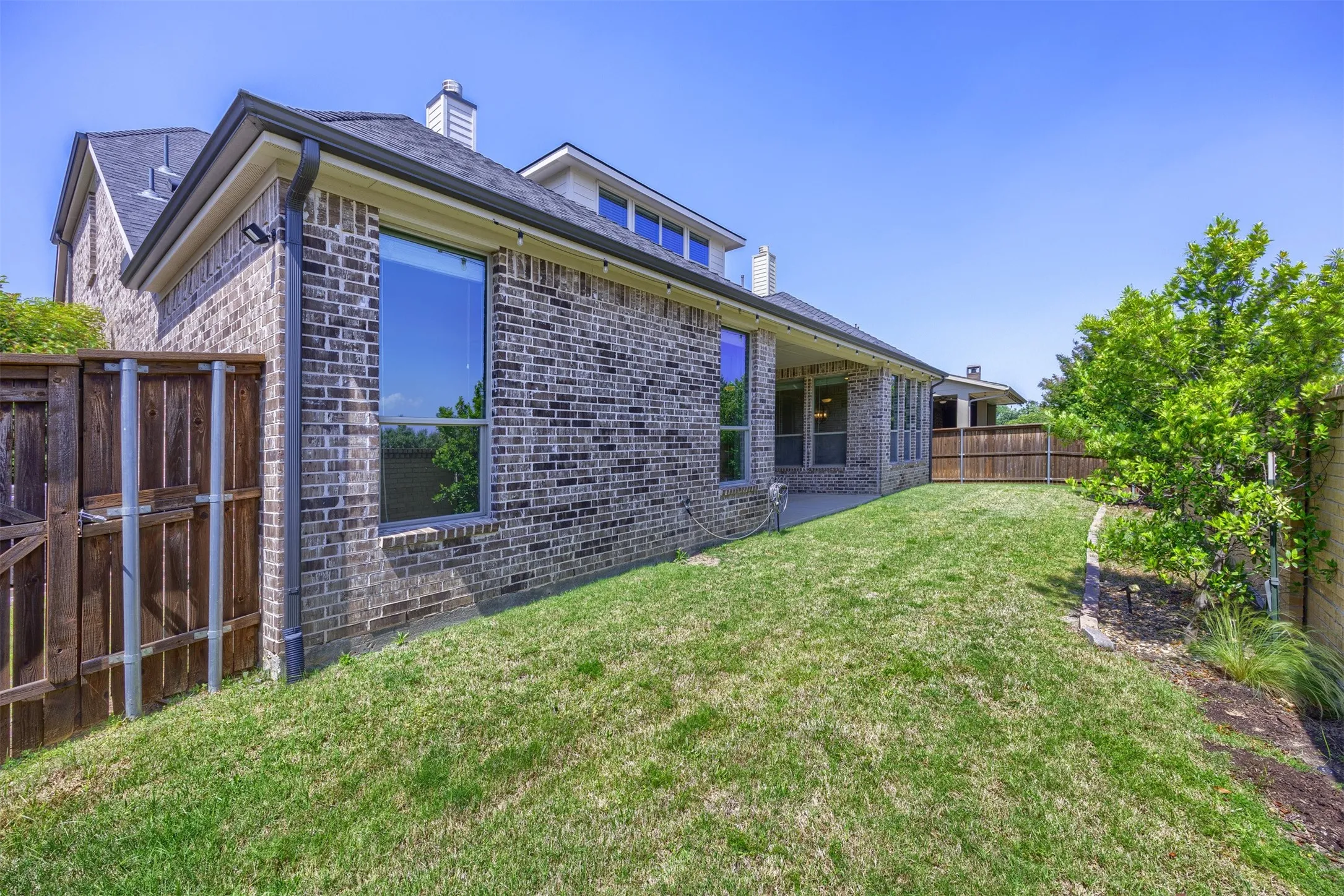Single Family Residence For Sale in Collin County , 1336 Grassland Drive, Celina, Texas 75009, 4 Bedroom, 4 Bathroom, 2 Garage spaces, 3,480 Sqft, built in 2015, mls#21215263, Real Estate Agent in Celina, Homes For Sale in Collin county, Homes For Sale in Celina, Realtor in Celina Texas, Real Estate Brokerage Independent Realty Texas, Luminita Cordes Realtor