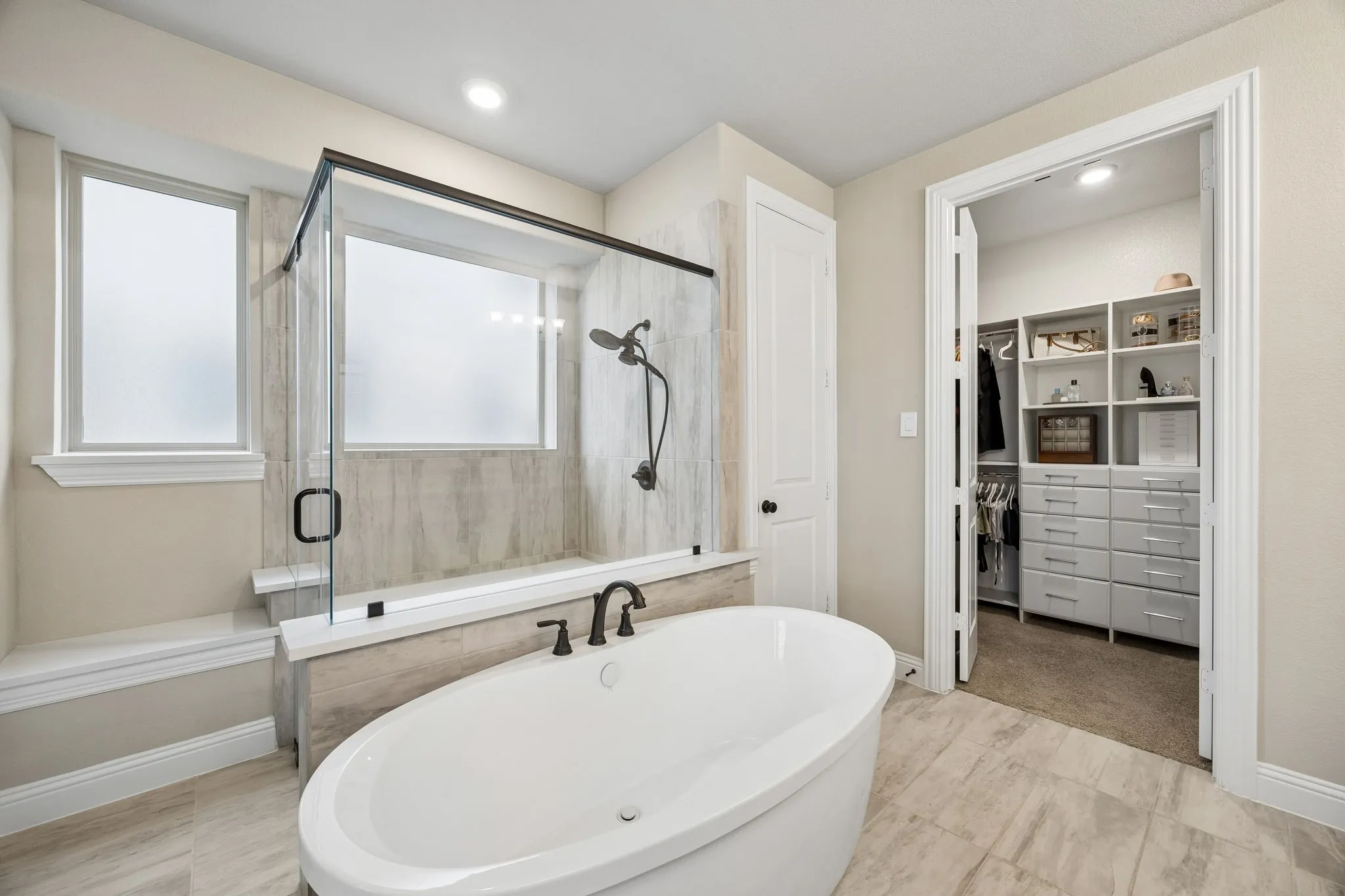 Single Family Residence For Sale in Rockwall County , 511 Grand Oak Drive, Fate, Texas 75189, 4 Bedroom, 3 Bathroom, 2 Garage spaces, 3,586 Sqft, built in 2024, Preowned, mls#21242700, Real Estate Agent in Fate, Homes For Sale in Rockwall county, Homes For Sale in Fate, Realtor in Fate Texas, Real Estate Brokerage Independent Realty Texas, Luminita Cordes Realtor
