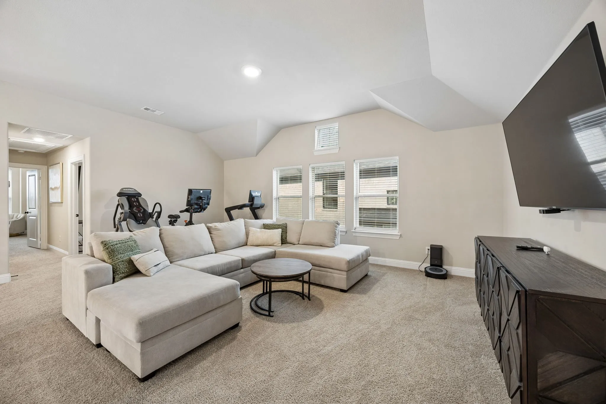 Single Family Residence For Sale in Rockwall County , 511 Grand Oak Drive, Fate, Texas 75189, 4 Bedroom, 3 Bathroom, 2 Garage spaces, 3,586 Sqft, built in 2024, Preowned, mls#21242700, Real Estate Agent in Fate, Homes For Sale in Rockwall county, Homes For Sale in Fate, Realtor in Fate Texas, Real Estate Brokerage Independent Realty Texas, Luminita Cordes Realtor