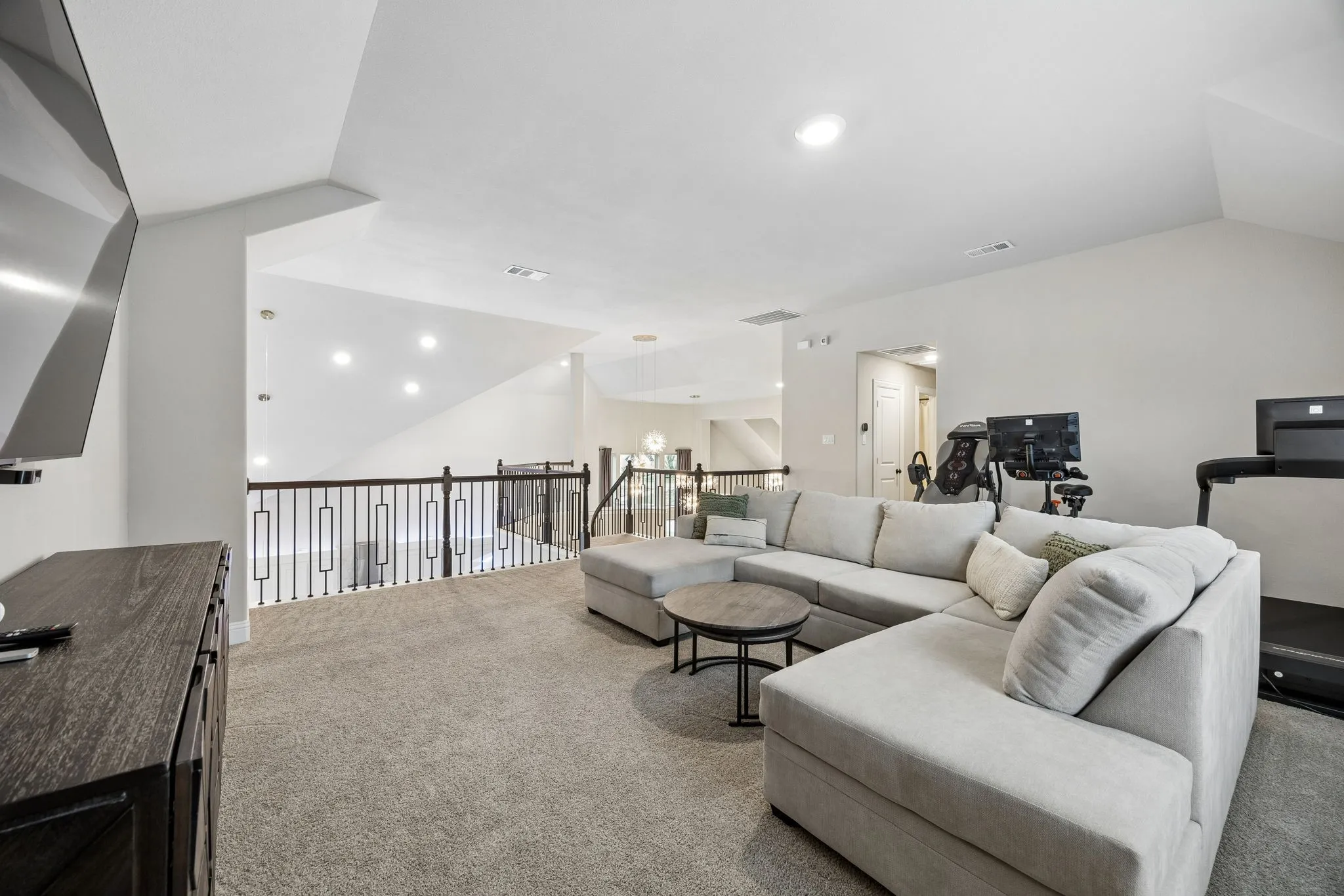 Single Family Residence For Sale in Rockwall County , 511 Grand Oak Drive, Fate, Texas 75189, 4 Bedroom, 3 Bathroom, 2 Garage spaces, 3,586 Sqft, built in 2024, Preowned, mls#21242700, Real Estate Agent in Fate, Homes For Sale in Rockwall county, Homes For Sale in Fate, Realtor in Fate Texas, Real Estate Brokerage Independent Realty Texas, Luminita Cordes Realtor