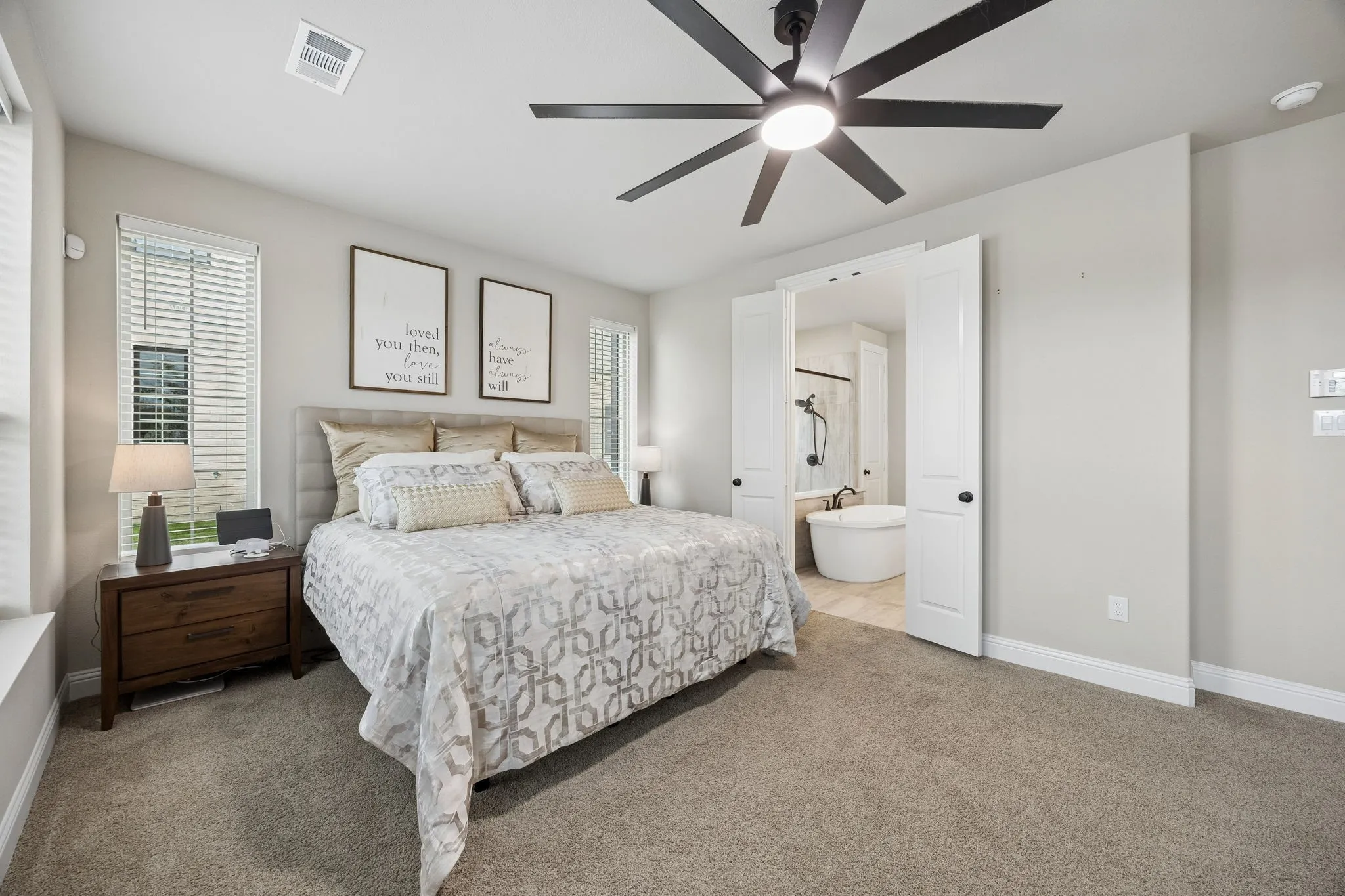 Single Family Residence For Sale in Rockwall County , 511 Grand Oak Drive, Fate, Texas 75189, 4 Bedroom, 3 Bathroom, 2 Garage spaces, 3,586 Sqft, built in 2024, Preowned, mls#21242700, Real Estate Agent in Fate, Homes For Sale in Rockwall county, Homes For Sale in Fate, Realtor in Fate Texas, Real Estate Brokerage Independent Realty Texas, Luminita Cordes Realtor