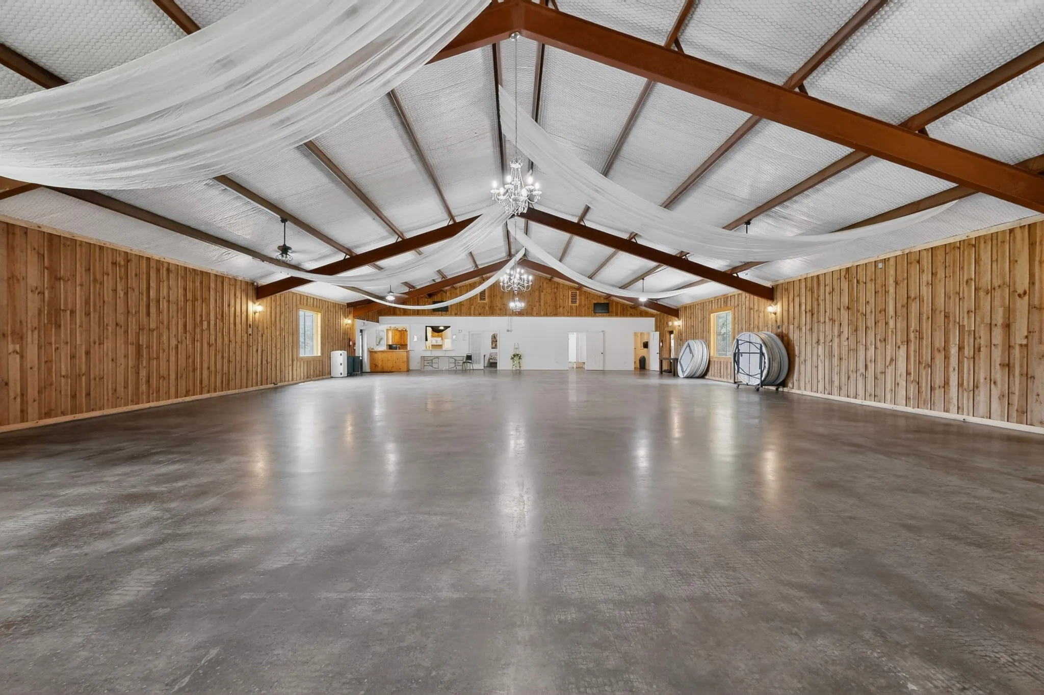 Farm For Sale in Van Zandt County , 400 Van Zant County Road 113, Grand Saline, Texas 75140, 1 Bedroom, 2 Bathrooms, Garage spaces, 5,000 Sqft, built in 2005, Price $750,000, mls#21243735, Real Estate Agent in Grand Saline, Homes For Sale in Van Zandt county, Homes For Sale in Grand Saline, Realtor in Grand Saline Texas, Real Estate Brokerage Independent Realty Texas, Luminita Cordes Realtor