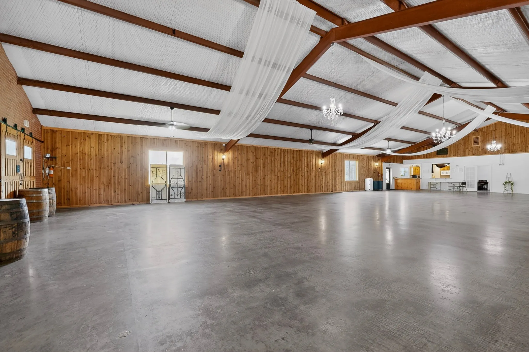 Farm For Sale in Van Zandt County , 400 Van Zant County Road 113, Grand Saline, Texas 75140, 1 Bedroom, 2 Bathrooms, Garage spaces, 5,000 Sqft, built in 2005, Price $750,000, mls#21243735, Real Estate Agent in Grand Saline, Homes For Sale in Van Zandt county, Homes For Sale in Grand Saline, Realtor in Grand Saline Texas, Real Estate Brokerage Independent Realty Texas, Luminita Cordes Realtor