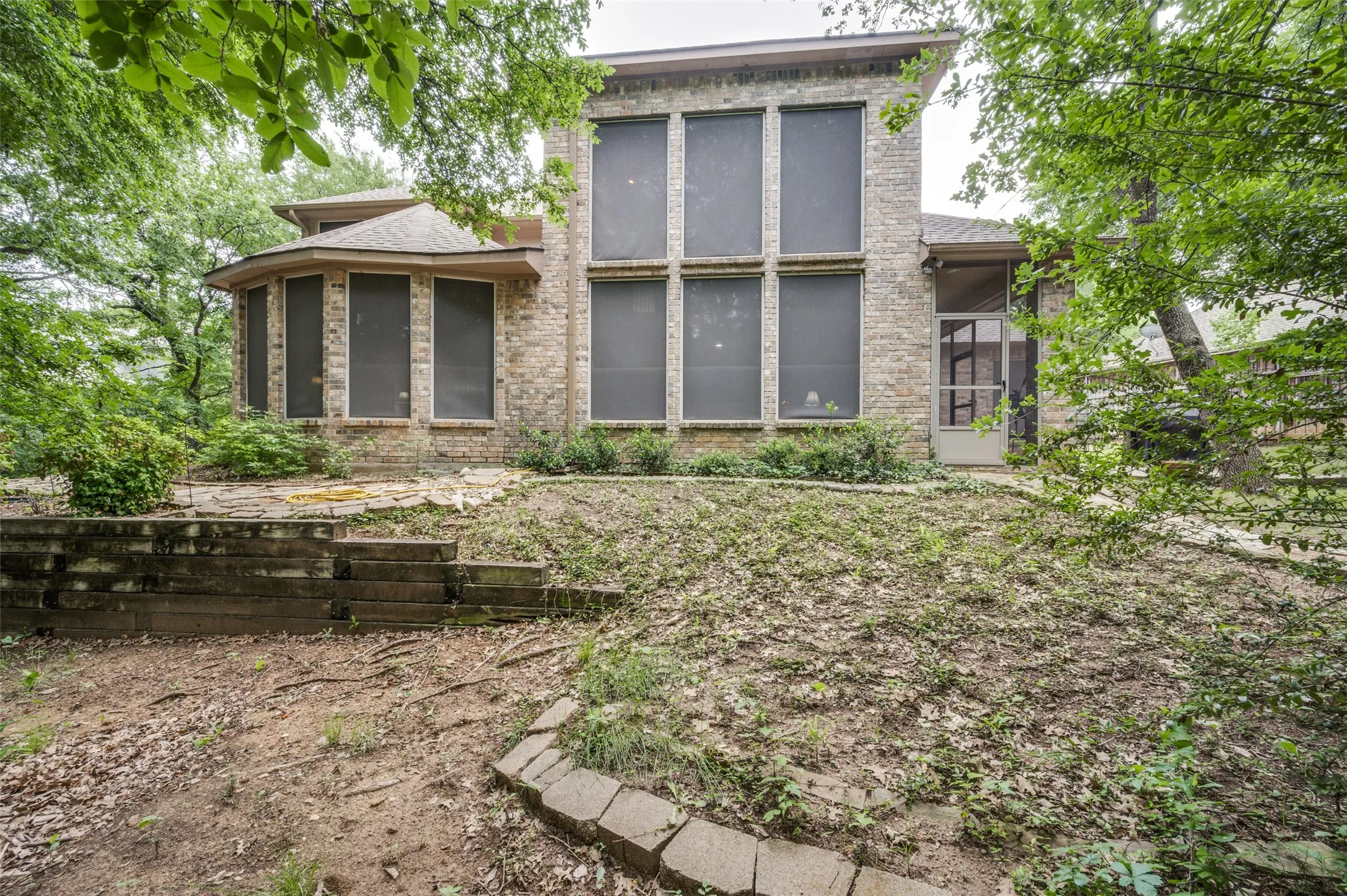 Single Family Residence For Sale in Denton County , 111 Red Bluff Drive, Hickory Creek, Texas 75065, 4 Bedroom, 5 Bathroom, 3 Garage spaces, 3,939 Sqft, built in 1999, mls#21253465, Real Estate Agent in Hickory Creek, Homes For Sale in Denton county, Homes For Sale in Hickory Creek, Realtor in Hickory Creek Texas, Real Estate Brokerage Independent Realty Texas, Luminita Cordes Realtor