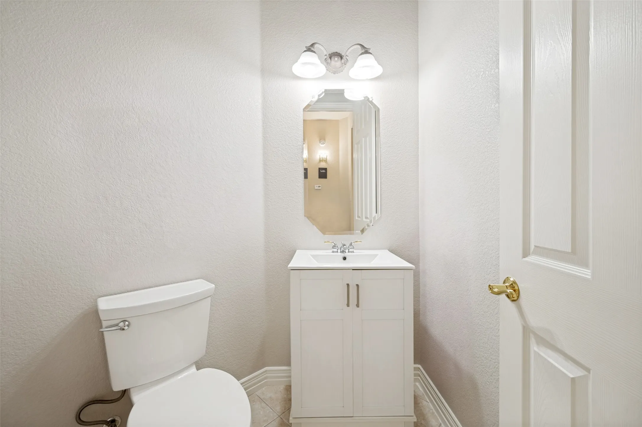 Single Family Residence For Sale in Denton County , 111 Red Bluff Drive, Hickory Creek, Texas 75065, 4 Bedroom, 5 Bathroom, 3 Garage spaces, 3,939 Sqft, built in 1999, mls#21253465, Real Estate Agent in Hickory Creek, Homes For Sale in Denton county, Homes For Sale in Hickory Creek, Realtor in Hickory Creek Texas, Real Estate Brokerage Independent Realty Texas, Luminita Cordes Realtor