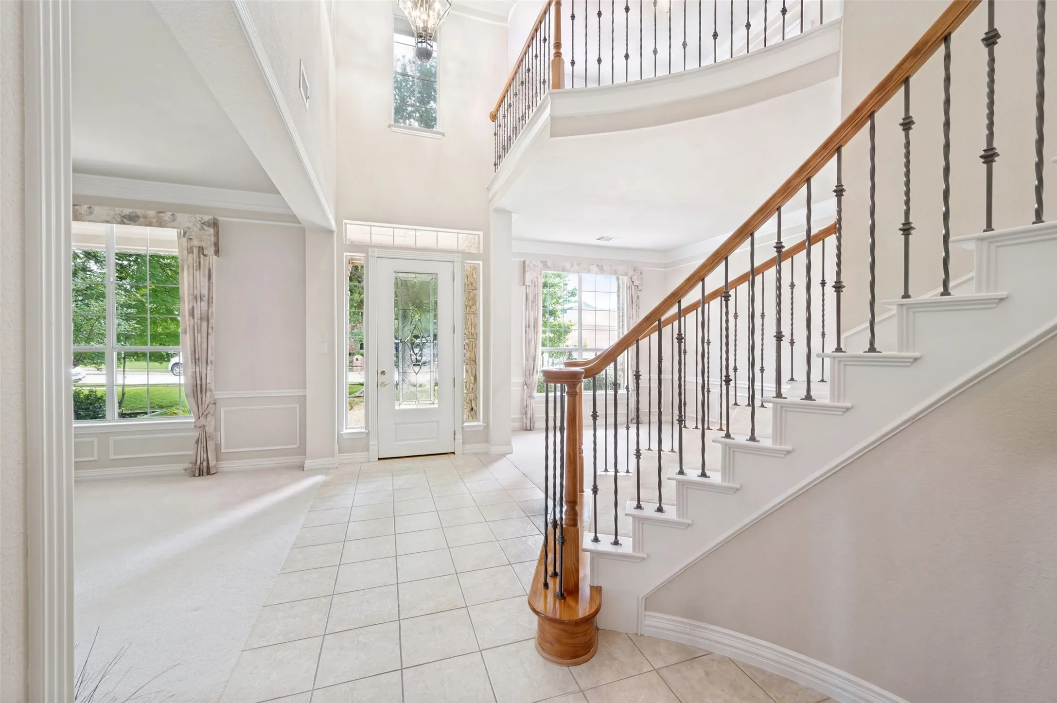 Single Family Residence For Sale in Denton County , 111 Red Bluff Drive, Hickory Creek, Texas 75065, 4 Bedroom, 5 Bathroom, 3 Garage spaces, 3,939 Sqft, built in 1999, mls#21253465, Real Estate Agent in Hickory Creek, Homes For Sale in Denton county, Homes For Sale in Hickory Creek, Realtor in Hickory Creek Texas, Real Estate Brokerage Independent Realty Texas, Luminita Cordes Realtor