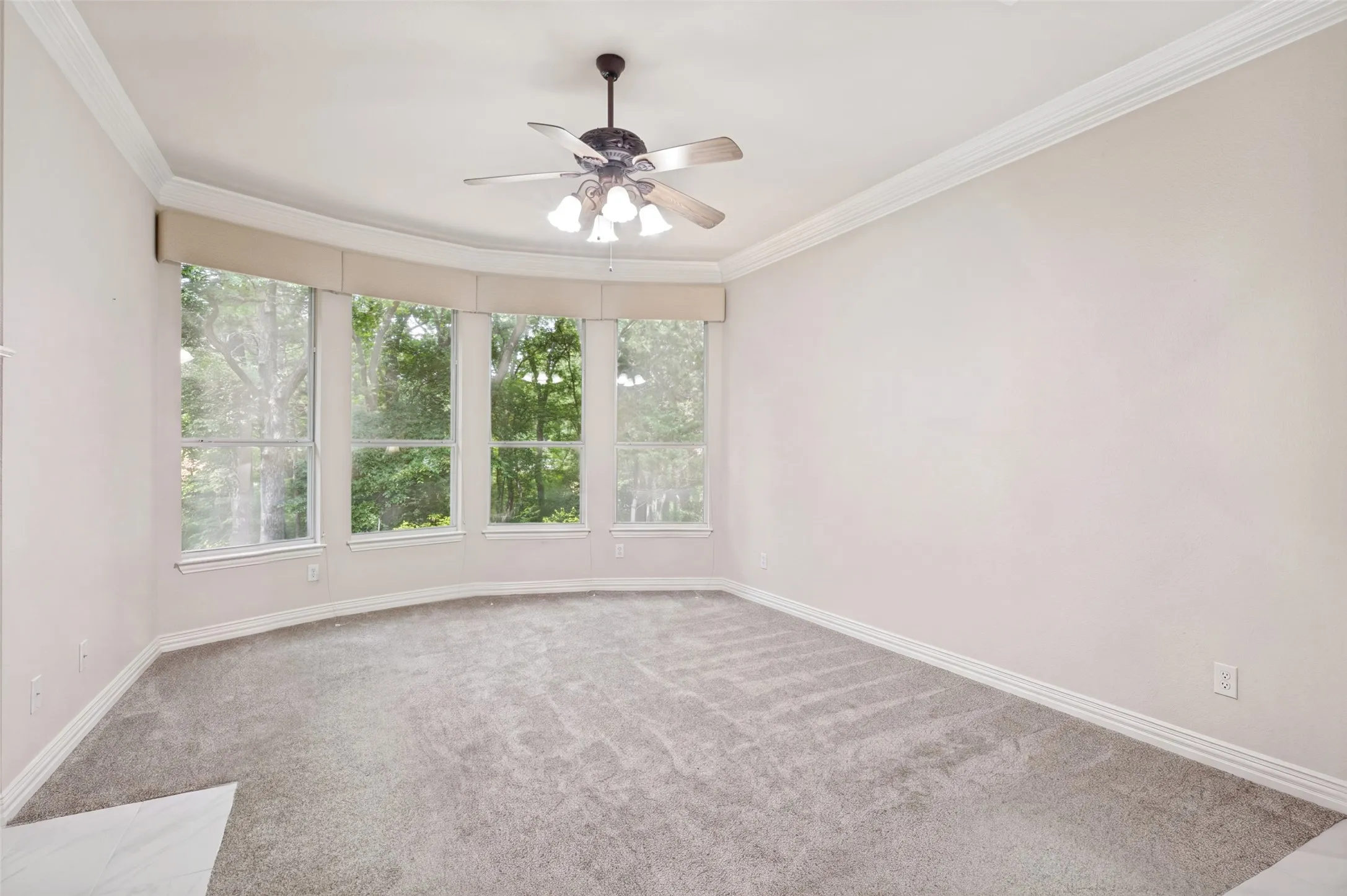 Single Family Residence For Sale in Denton County , 111 Red Bluff Drive, Hickory Creek, Texas 75065, 4 Bedroom, 5 Bathroom, 3 Garage spaces, 3,939 Sqft, built in 1999, mls#21253465, Real Estate Agent in Hickory Creek, Homes For Sale in Denton county, Homes For Sale in Hickory Creek, Realtor in Hickory Creek Texas, Real Estate Brokerage Independent Realty Texas, Luminita Cordes Realtor
