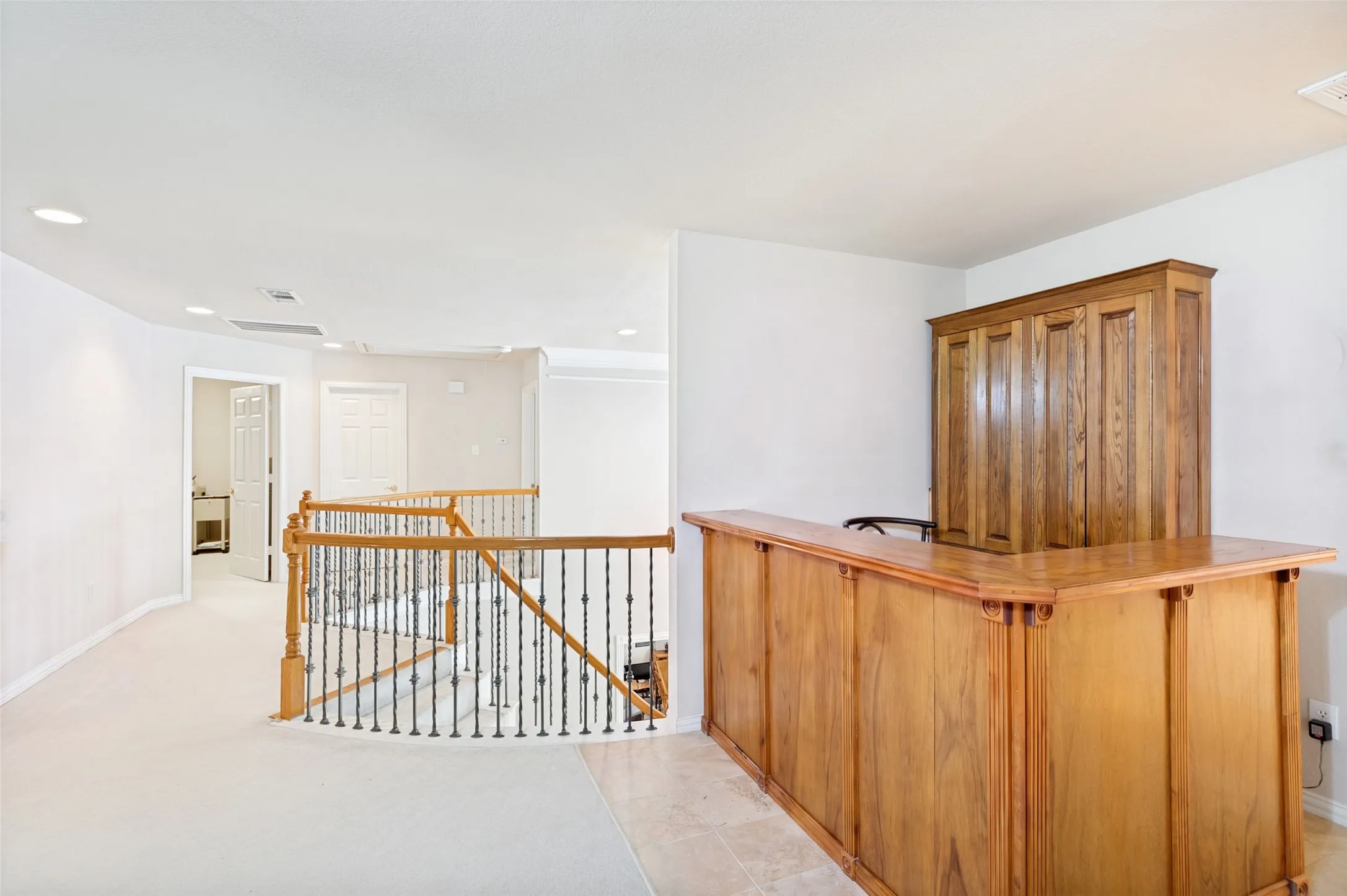 Single Family Residence For Sale in Denton County , 111 Red Bluff Drive, Hickory Creek, Texas 75065, 4 Bedroom, 5 Bathroom, 3 Garage spaces, 3,939 Sqft, built in 1999, mls#21253465, Real Estate Agent in Hickory Creek, Homes For Sale in Denton county, Homes For Sale in Hickory Creek, Realtor in Hickory Creek Texas, Real Estate Brokerage Independent Realty Texas, Luminita Cordes Realtor