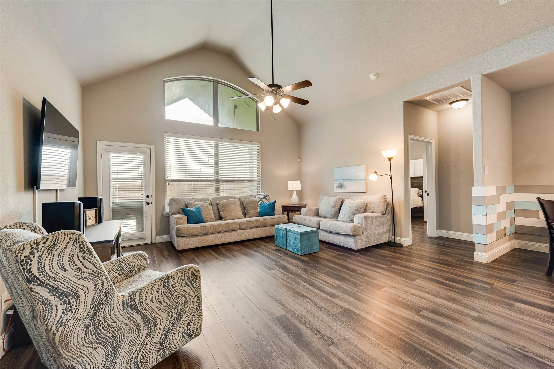 Single Family Residence For Sale in Collin County , 3012 Winchester Avenue, Melissa, Texas 75454, 4 Bedroom, 2 Bathroom, 2 Garage spaces, 2,226 Sqft, built in 2018, mls#21253549, Real Estate Agent in Melissa, Homes For Sale in Collin county, Homes For Sale in Melissa, Realtor in Melissa Texas, Real Estate Brokerage Independent Realty Texas, Luminita Cordes Realtor
