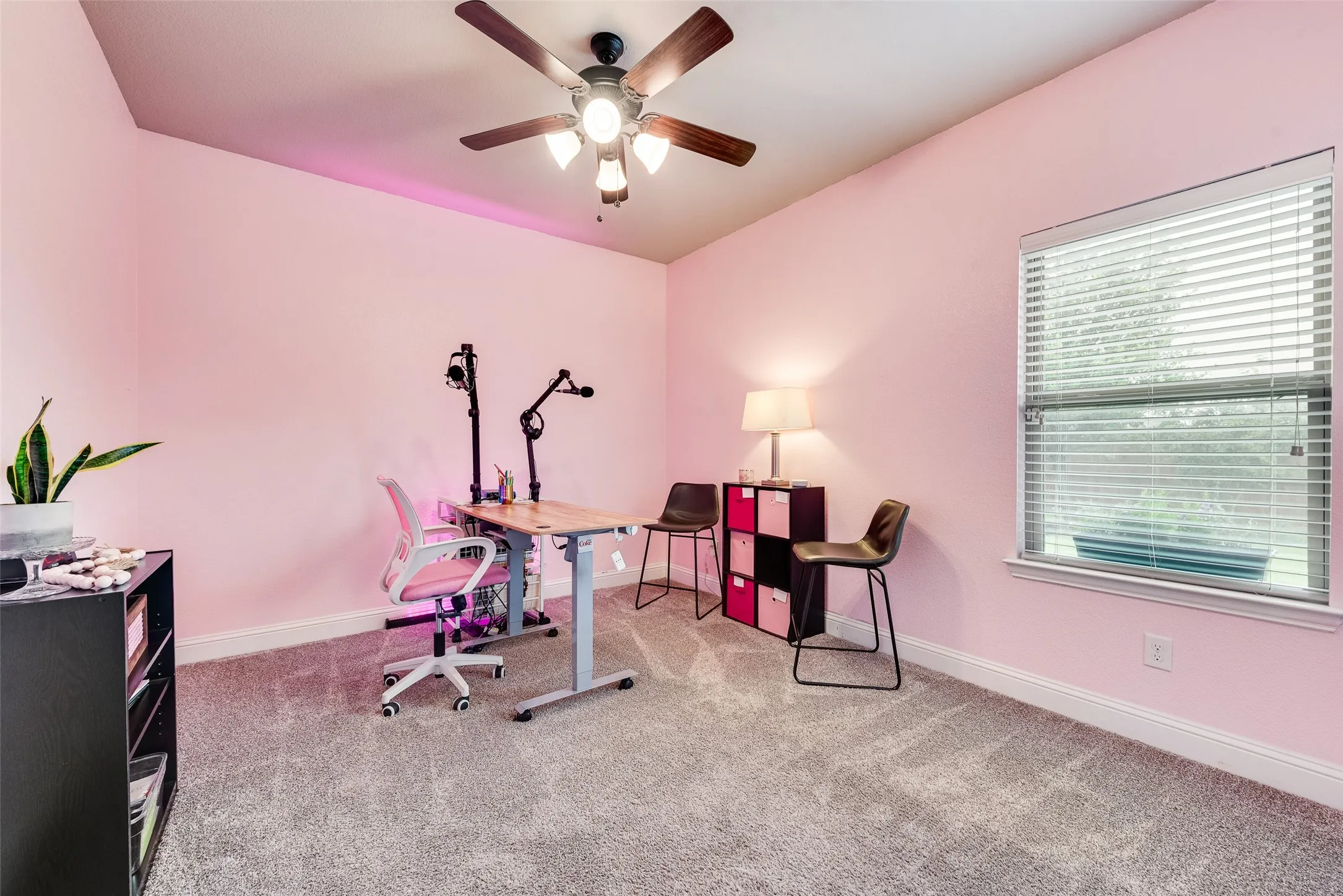 Single Family Residence For Sale in Collin County , 3012 Winchester Avenue, Melissa, Texas 75454, 4 Bedroom, 2 Bathroom, 2 Garage spaces, 2,226 Sqft, built in 2018, mls#21253549, Real Estate Agent in Melissa, Homes For Sale in Collin county, Homes For Sale in Melissa, Realtor in Melissa Texas, Real Estate Brokerage Independent Realty Texas, Luminita Cordes Realtor