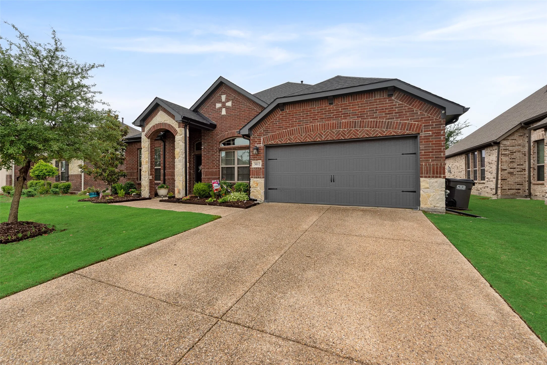Single Family Residence For Sale in Collin County , 3012 Winchester Avenue, Melissa, Texas 75454, 4 Bedroom, 2 Bathroom, 2 Garage spaces, 2,226 Sqft, built in 2018, mls#21253549, Real Estate Agent in Melissa, Homes For Sale in Collin county, Homes For Sale in Melissa, Realtor in Melissa Texas, Real Estate Brokerage Independent Realty Texas, Luminita Cordes Realtor