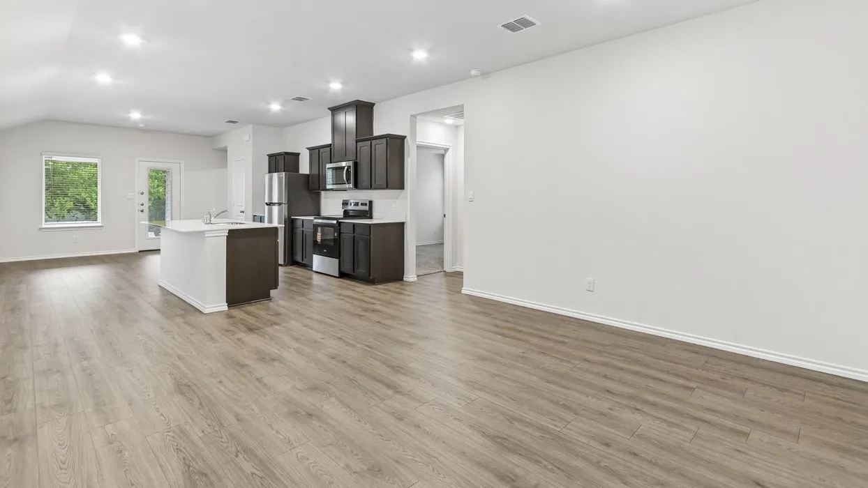 Single Family Residence For Sale in Grayson County , 921 Jefferson Way, Sherman, Texas 75090, 3 Bedroom, 2 Bathroom, 2 Garage spaces, 1,442 Sqft, built in 2025, New Construction - Complete, mls#21255296, Real Estate Agent in Sherman, Homes For Sale in Grayson county, Homes For Sale in Sherman, Realtor in Sherman Texas, Real Estate Brokerage Independent Realty Texas, Luminita Cordes Realtor