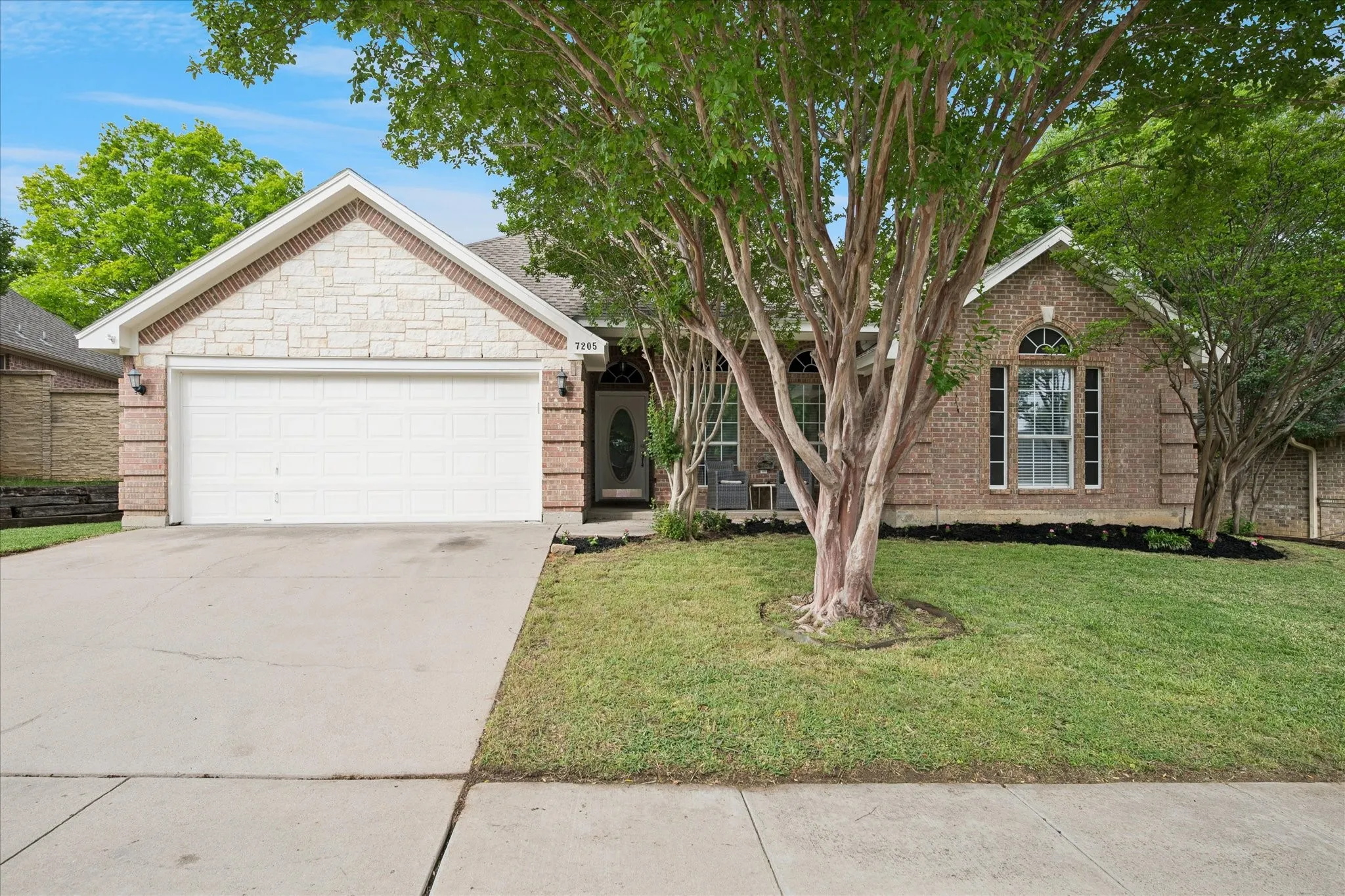 Single Family Residence For Sale in Tarrant County , 7205 Elm Wood Drive, North Richland Hills, Texas 76182, 4 Bedrooms, 2 Bathrooms, 2 Garage spaces, 1,846 Sqft, built in 1998, Price $439,900, mls#21251201, Real Estate Agent in North Richland Hills, Homes For Sale in Tarrant county, Homes For Sale in North Richland Hills, Realtor in North Richland Hills Texas, Real Estate Brokerage Independent Realty Texas, Luminita Cordes Realtor