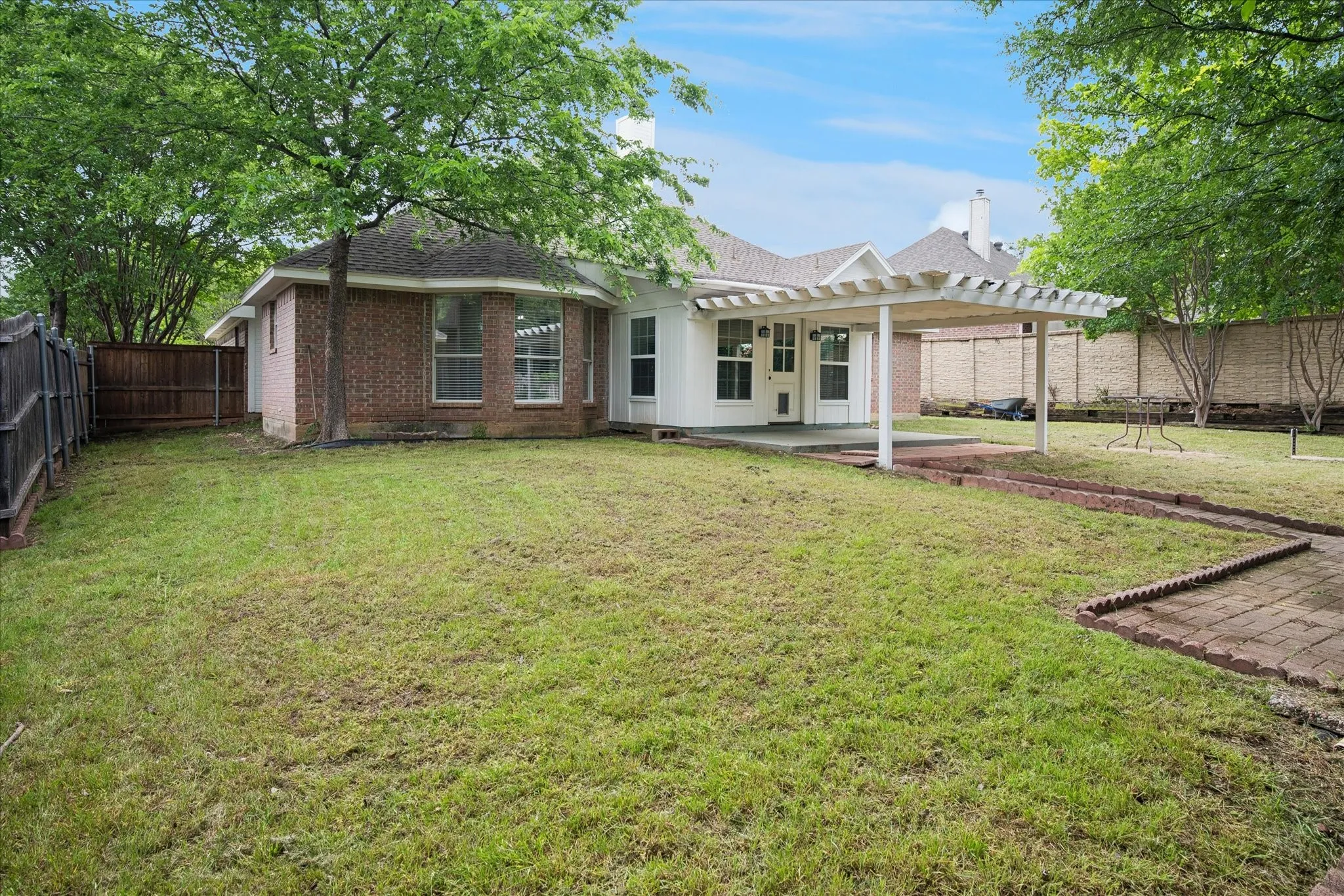 Single Family Residence For Sale in Tarrant County , 7205 Elm Wood Drive, North Richland Hills, Texas 76182, 4 Bedrooms, 2 Bathrooms, 2 Garage spaces, 1,846 Sqft, built in 1998, Price $439,900, mls#21251201, Real Estate Agent in North Richland Hills, Homes For Sale in Tarrant county, Homes For Sale in North Richland Hills, Realtor in North Richland Hills Texas, Real Estate Brokerage Independent Realty Texas, Luminita Cordes Realtor