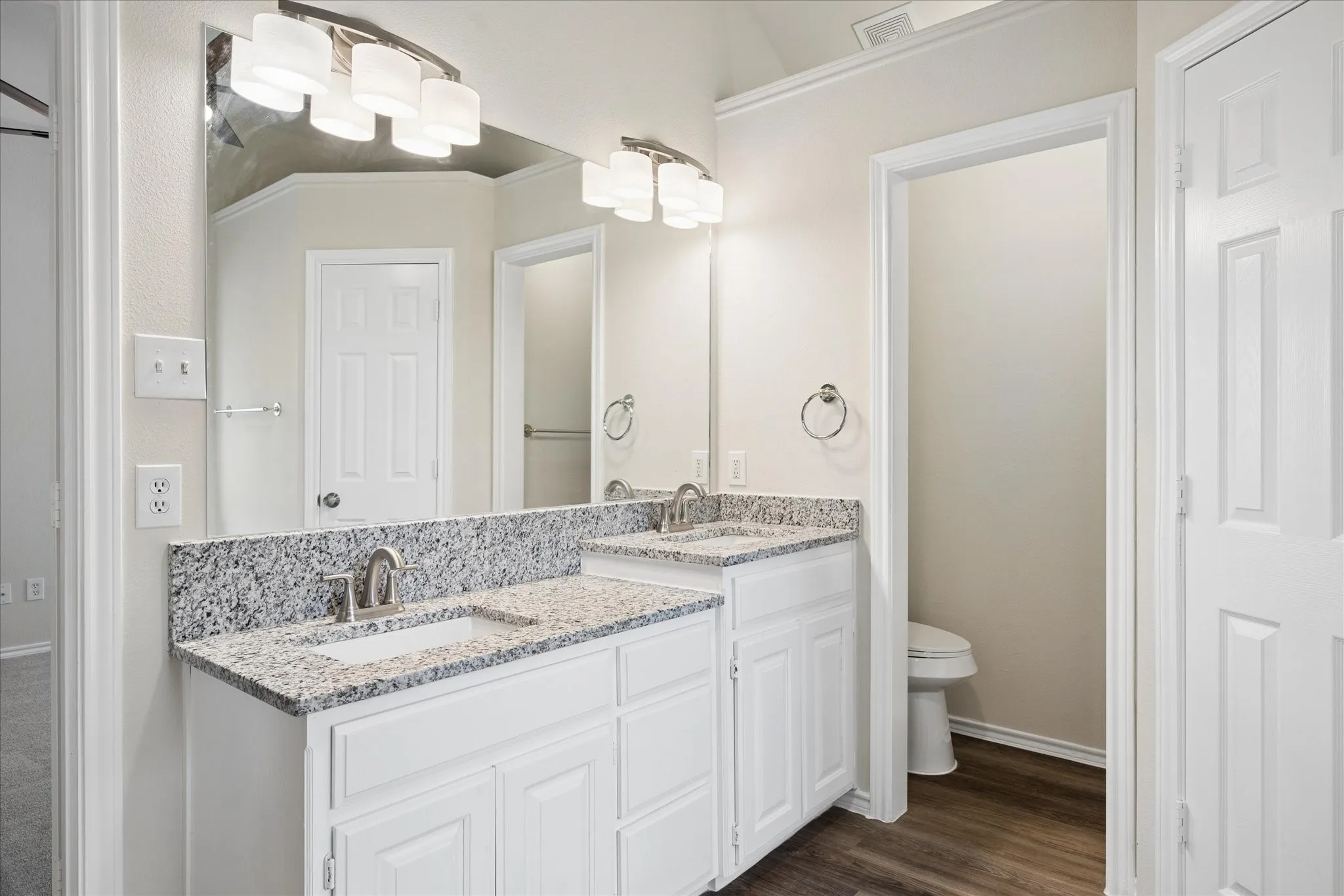 Single Family Residence For Sale in Tarrant County , 7205 Elm Wood Drive, North Richland Hills, Texas 76182, 4 Bedrooms, 2 Bathrooms, 2 Garage spaces, 1,846 Sqft, built in 1998, Price $439,900, mls#21251201, Real Estate Agent in North Richland Hills, Homes For Sale in Tarrant county, Homes For Sale in North Richland Hills, Realtor in North Richland Hills Texas, Real Estate Brokerage Independent Realty Texas, Luminita Cordes Realtor