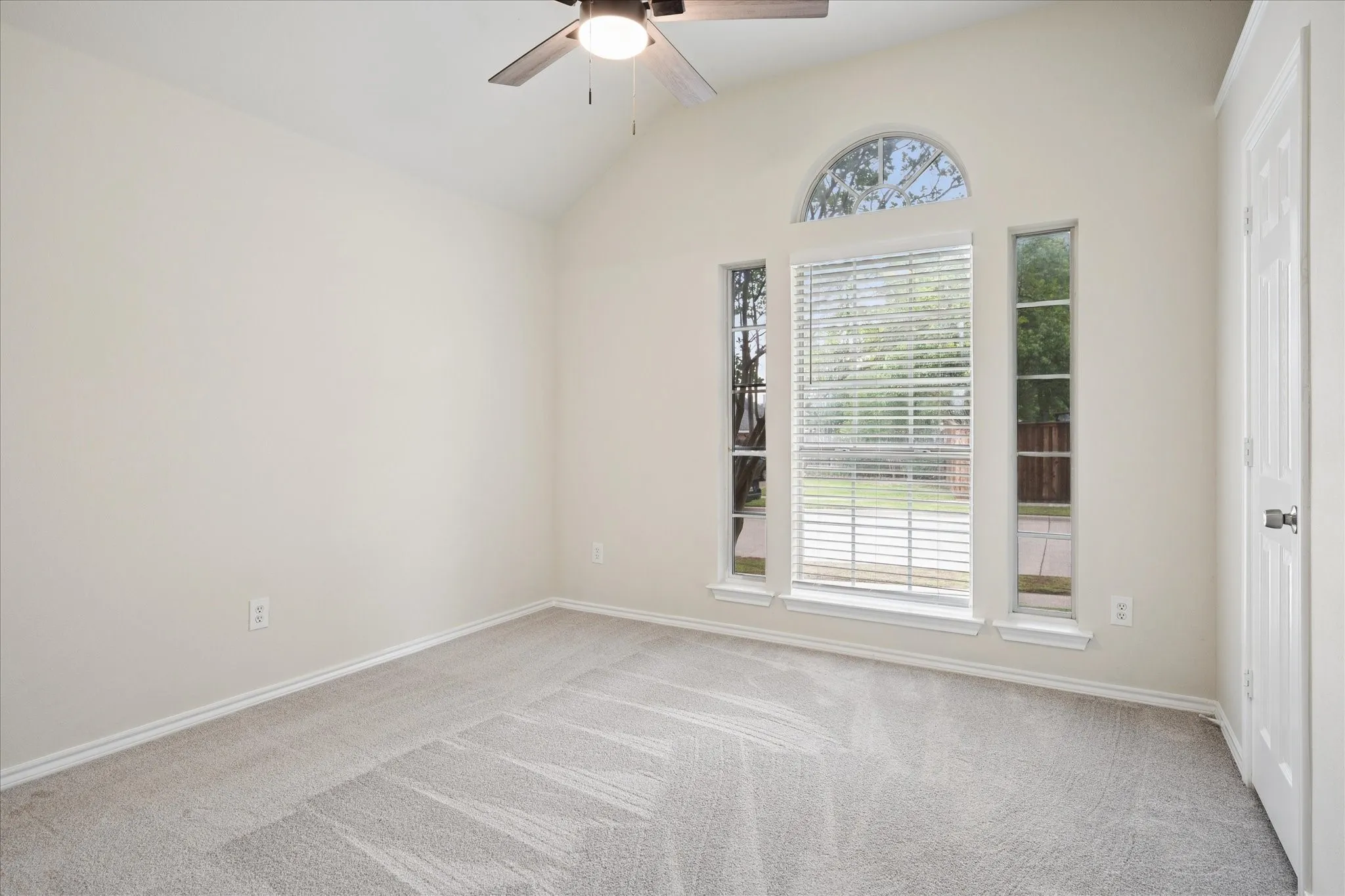 Single Family Residence For Sale in Tarrant County , 7205 Elm Wood Drive, North Richland Hills, Texas 76182, 4 Bedrooms, 2 Bathrooms, 2 Garage spaces, 1,846 Sqft, built in 1998, Price $439,900, mls#21251201, Real Estate Agent in North Richland Hills, Homes For Sale in Tarrant county, Homes For Sale in North Richland Hills, Realtor in North Richland Hills Texas, Real Estate Brokerage Independent Realty Texas, Luminita Cordes Realtor