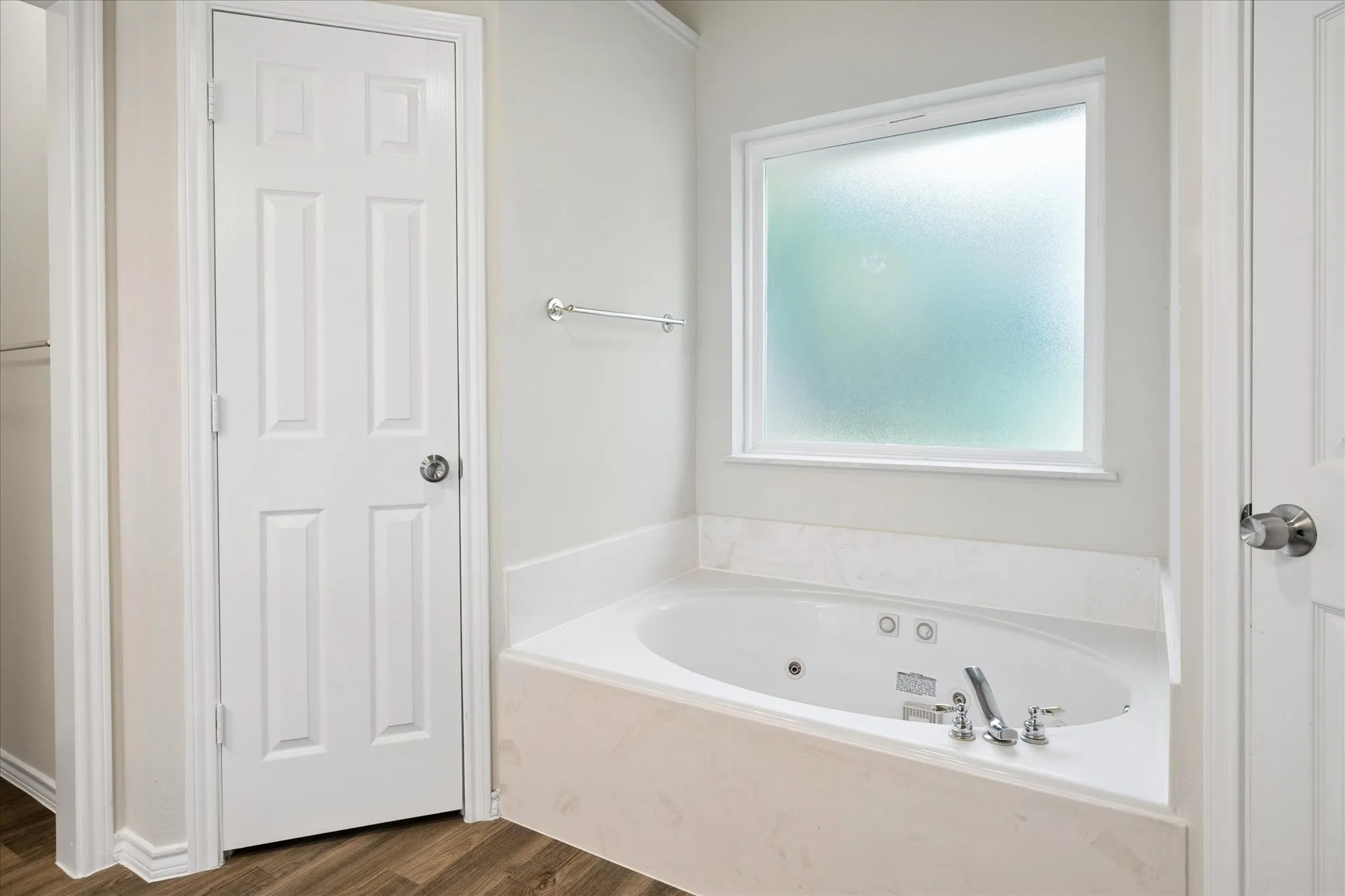 Single Family Residence For Sale in Tarrant County , 7205 Elm Wood Drive, North Richland Hills, Texas 76182, 4 Bedrooms, 2 Bathrooms, 2 Garage spaces, 1,846 Sqft, built in 1998, Price $439,900, mls#21251201, Real Estate Agent in North Richland Hills, Homes For Sale in Tarrant county, Homes For Sale in North Richland Hills, Realtor in North Richland Hills Texas, Real Estate Brokerage Independent Realty Texas, Luminita Cordes Realtor