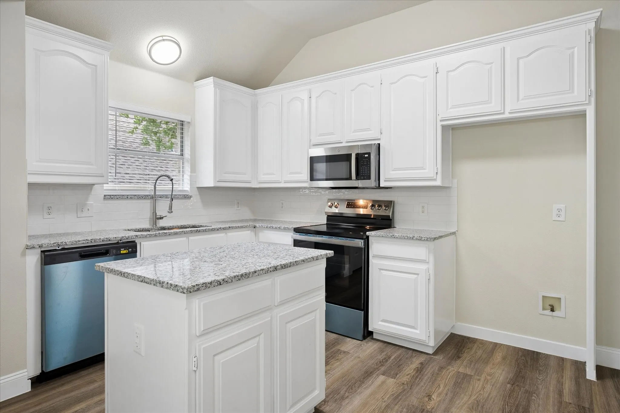 Single Family Residence For Sale in Tarrant County , 7205 Elm Wood Drive, North Richland Hills, Texas 76182, 4 Bedrooms, 2 Bathrooms, 2 Garage spaces, 1,846 Sqft, built in 1998, Price $439,900, mls#21251201, Real Estate Agent in North Richland Hills, Homes For Sale in Tarrant county, Homes For Sale in North Richland Hills, Realtor in North Richland Hills Texas, Real Estate Brokerage Independent Realty Texas, Luminita Cordes Realtor