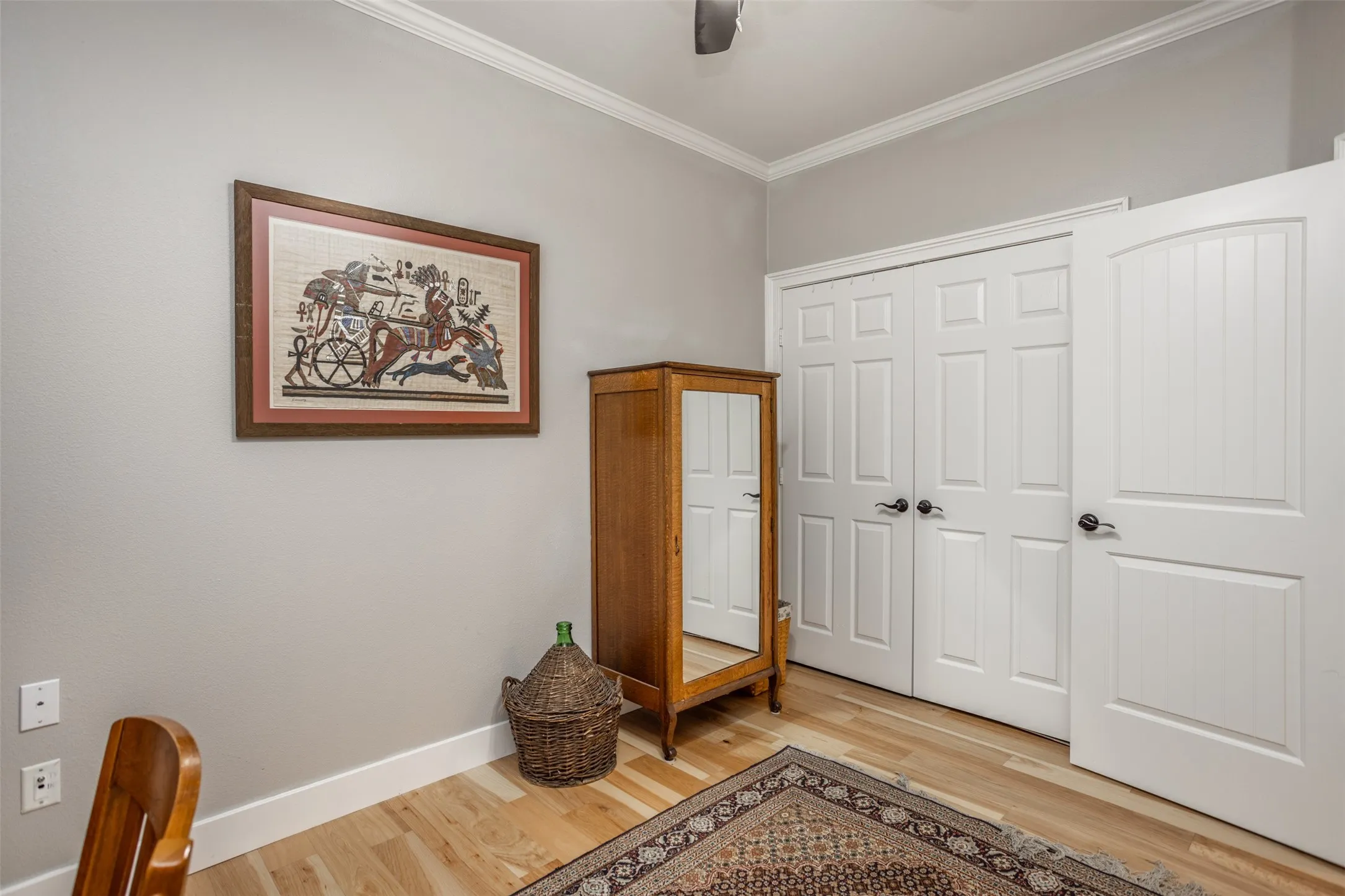 Large Closets!
