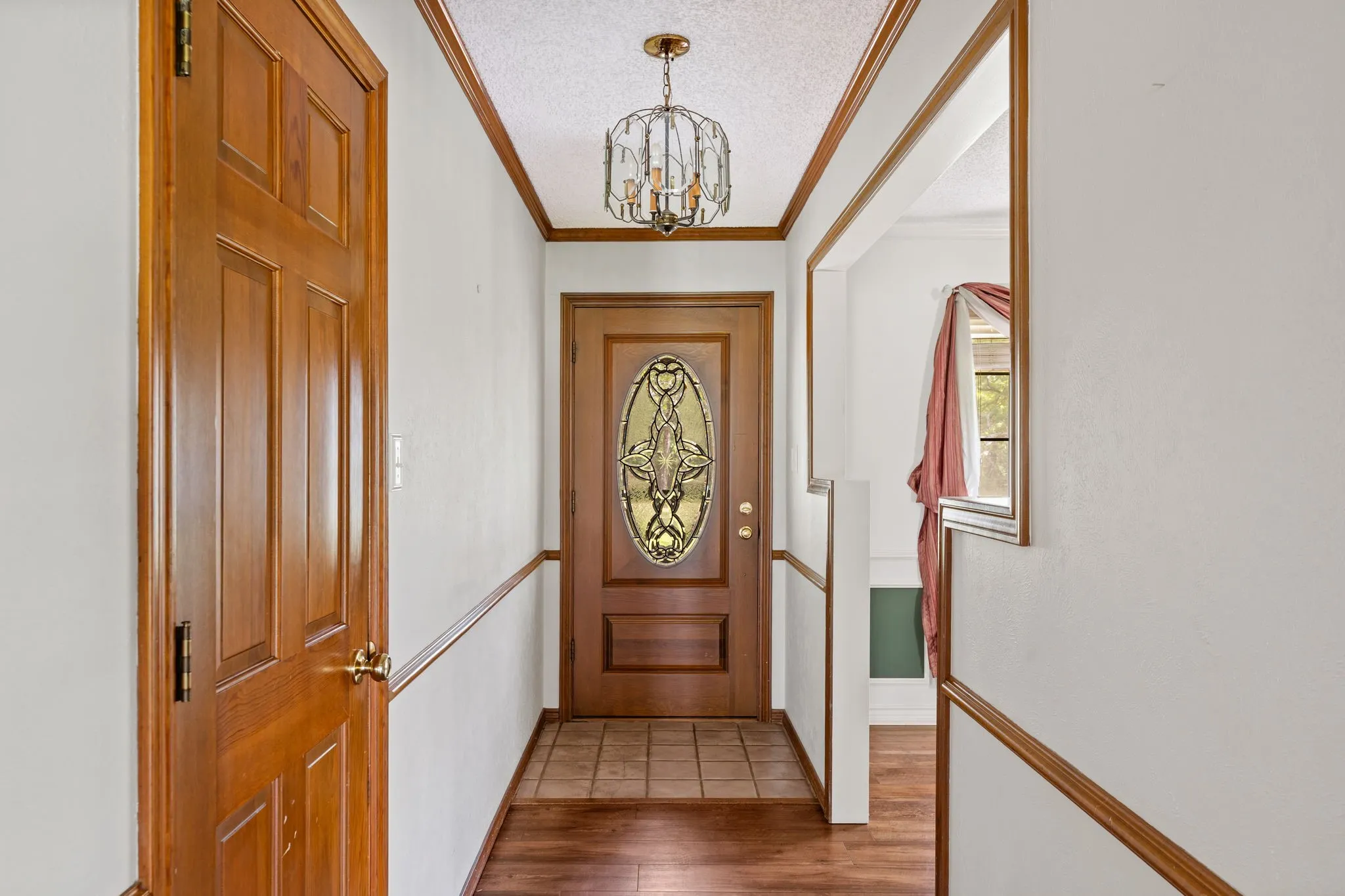 Single Family Residence For Sale in Hunt County , 1604 Hollow Way Lane, Quinlan, Texas 75474, 3 Bedroom, 2 Bathroom, 2 Garage spaces, 2,348 Sqft, built in 1987, Preowned, mls#21255097, Real Estate Agent in Quinlan, Homes For Sale in Hunt county, Homes For Sale in Quinlan, Realtor in Quinlan Texas, Real Estate Brokerage Independent Realty Texas, Luminita Cordes Realtor