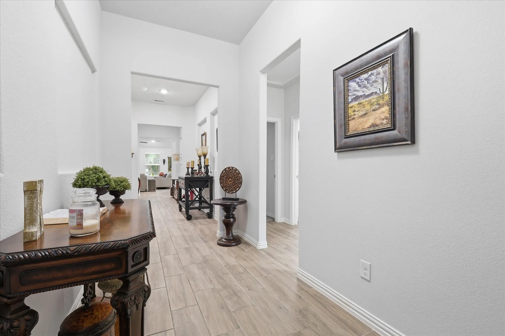 Single Family Residence For Sale in Denton County , 309 Ridge Drive, Justin, Texas 76247, 3 Bedrooms, 3 Bathrooms, 2 Garage spaces, 2,004 Sqft, built in 2022, Preowned, Price $359,900, mls#21255038, Real Estate Agent in Justin, Homes For Sale in Denton county, Homes For Sale in Justin, Realtor in Justin Texas, Real Estate Brokerage Independent Realty Texas, Luminita Cordes Realtor