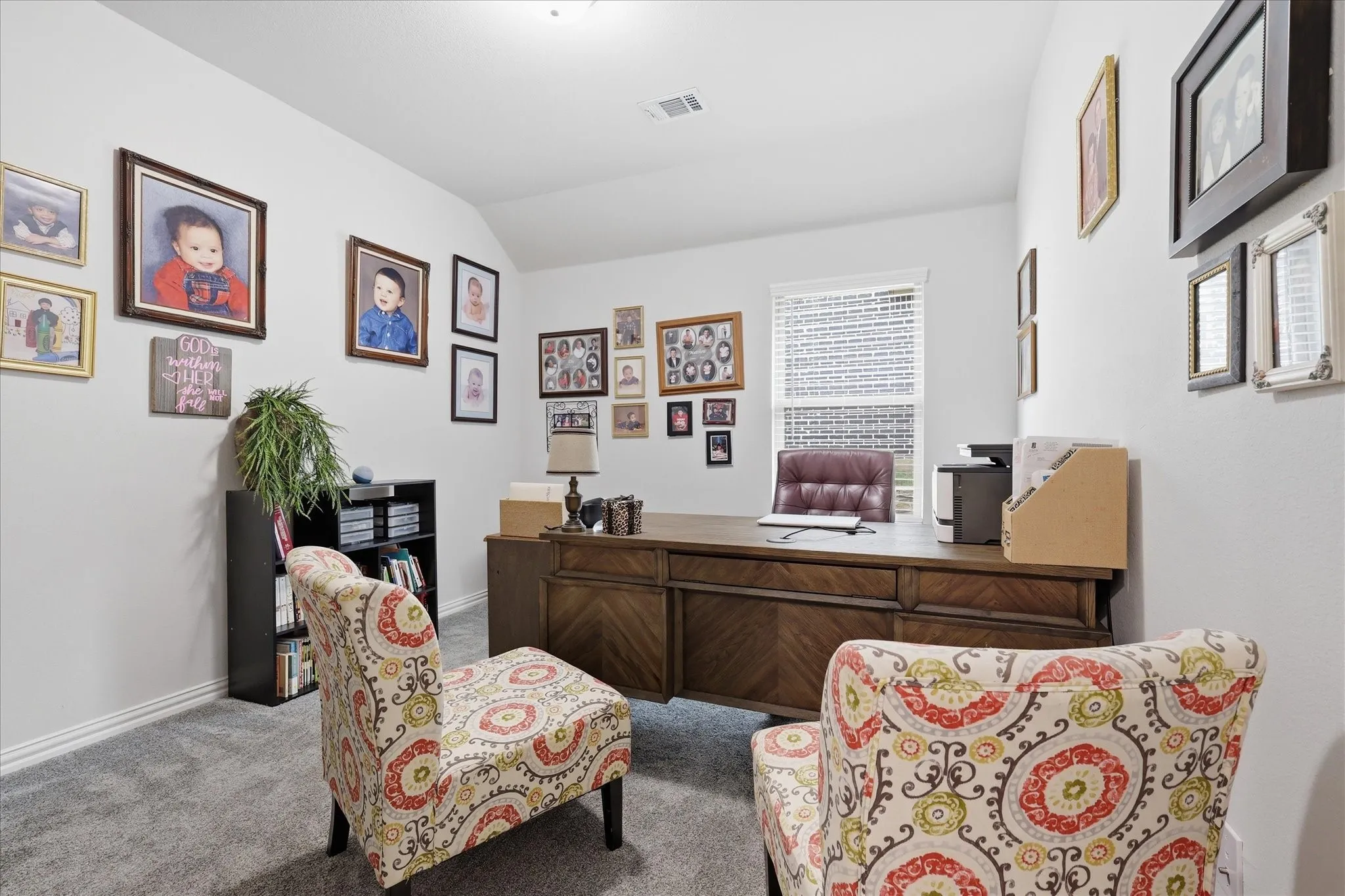 Single Family Residence For Sale in Denton County , 309 Ridge Drive, Justin, Texas 76247, 3 Bedrooms, 3 Bathrooms, 2 Garage spaces, 2,004 Sqft, built in 2022, Preowned, Price $359,900, mls#21255038, Real Estate Agent in Justin, Homes For Sale in Denton county, Homes For Sale in Justin, Realtor in Justin Texas, Real Estate Brokerage Independent Realty Texas, Luminita Cordes Realtor