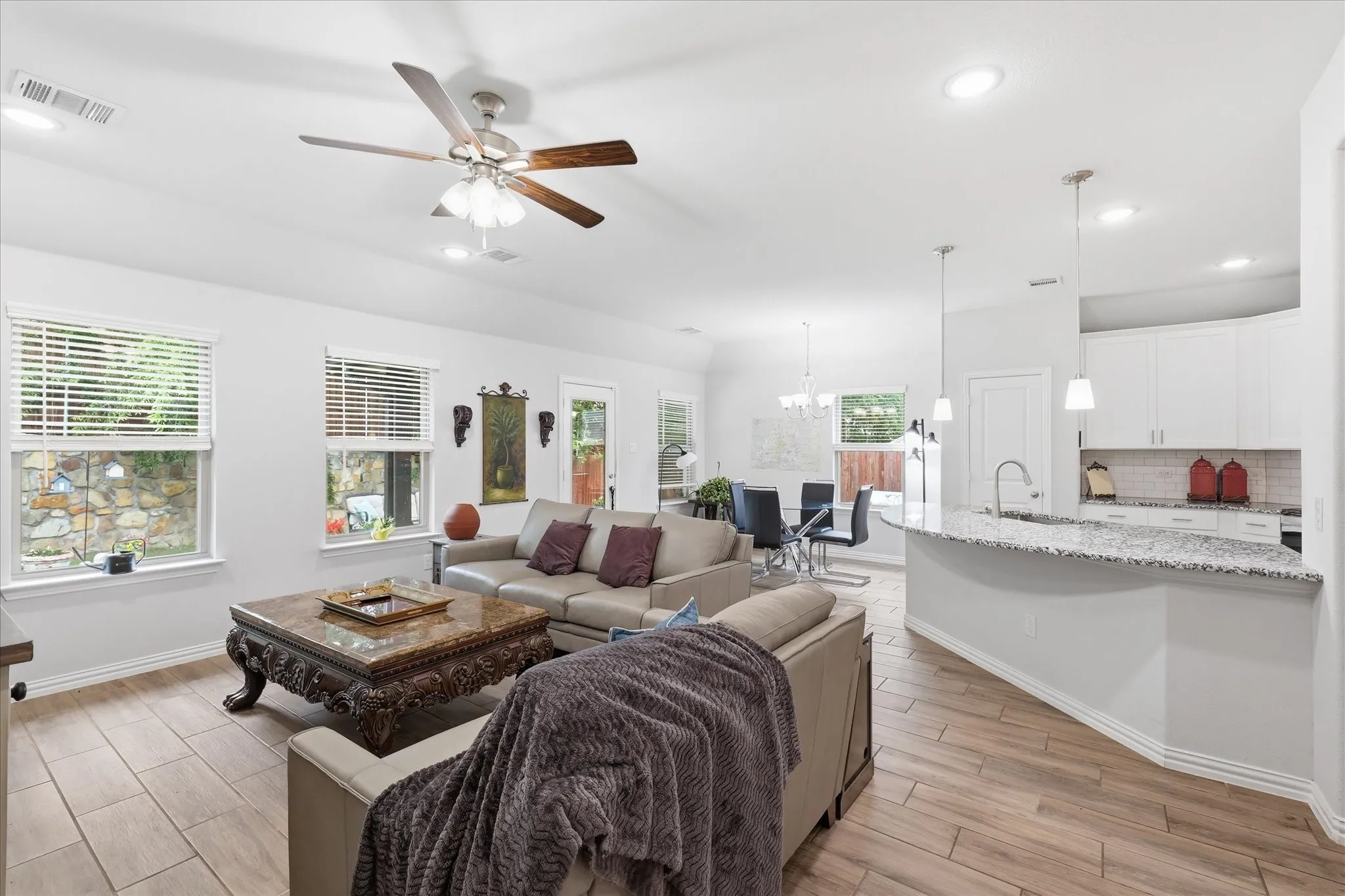 Single Family Residence For Sale in Denton County , 309 Ridge Drive, Justin, Texas 76247, 3 Bedrooms, 3 Bathrooms, 2 Garage spaces, 2,004 Sqft, built in 2022, Preowned, Price $359,900, mls#21255038, Real Estate Agent in Justin, Homes For Sale in Denton county, Homes For Sale in Justin, Realtor in Justin Texas, Real Estate Brokerage Independent Realty Texas, Luminita Cordes Realtor