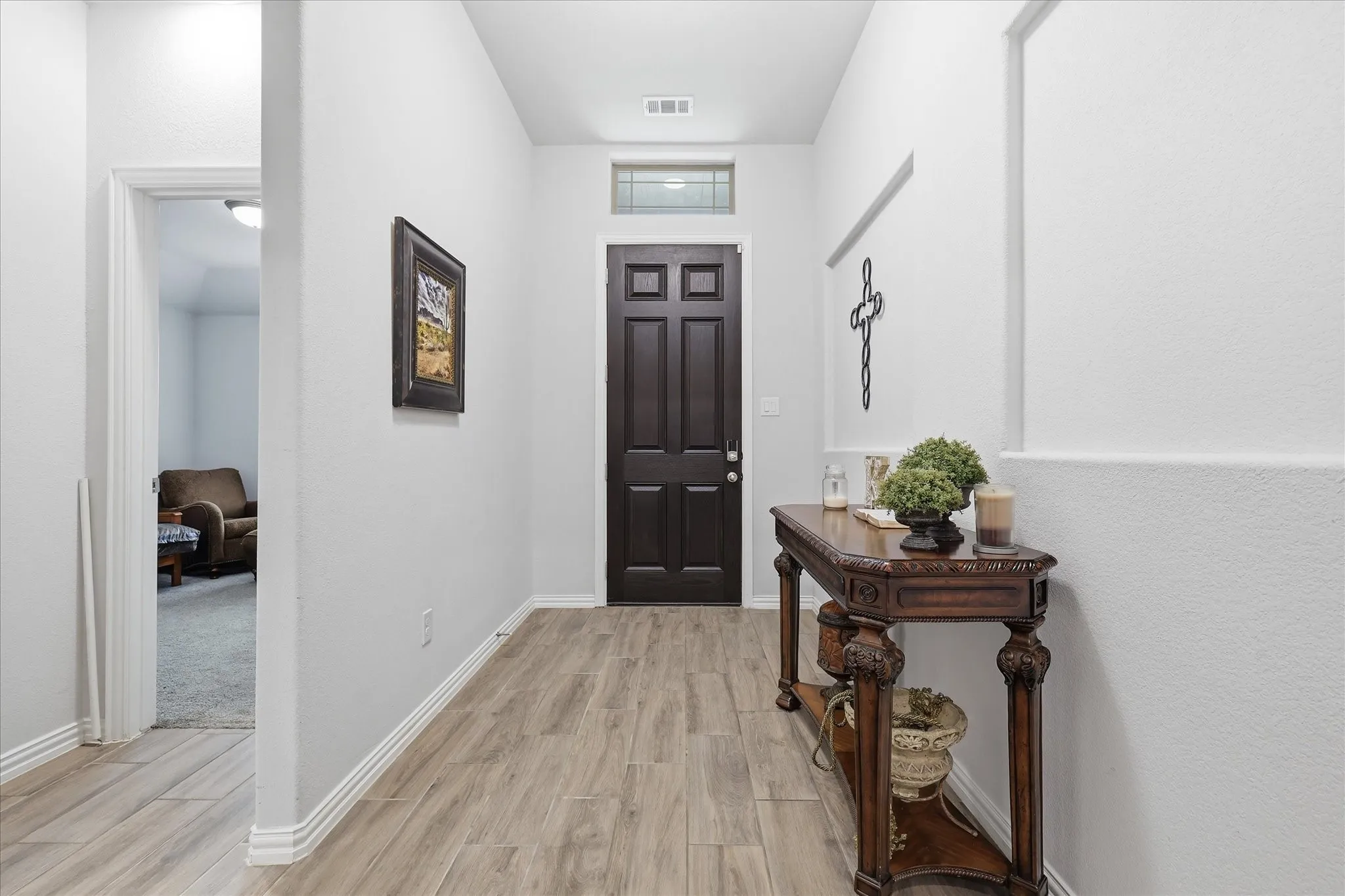 Single Family Residence For Sale in Denton County , 309 Ridge Drive, Justin, Texas 76247, 3 Bedrooms, 3 Bathrooms, 2 Garage spaces, 2,004 Sqft, built in 2022, Preowned, Price $359,900, mls#21255038, Real Estate Agent in Justin, Homes For Sale in Denton county, Homes For Sale in Justin, Realtor in Justin Texas, Real Estate Brokerage Independent Realty Texas, Luminita Cordes Realtor