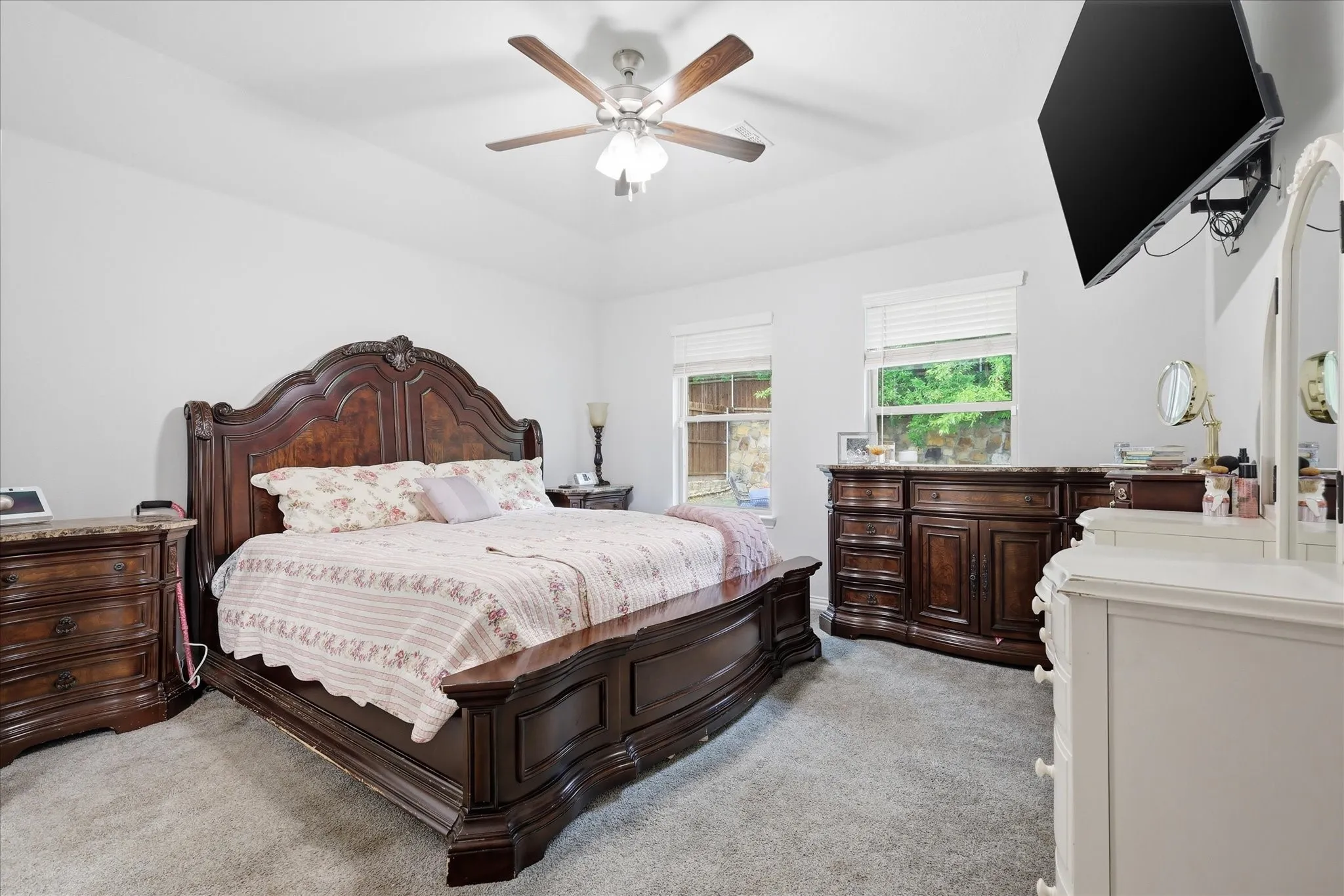 Single Family Residence For Sale in Denton County , 309 Ridge Drive, Justin, Texas 76247, 3 Bedrooms, 3 Bathrooms, 2 Garage spaces, 2,004 Sqft, built in 2022, Preowned, Price $359,900, mls#21255038, Real Estate Agent in Justin, Homes For Sale in Denton county, Homes For Sale in Justin, Realtor in Justin Texas, Real Estate Brokerage Independent Realty Texas, Luminita Cordes Realtor
