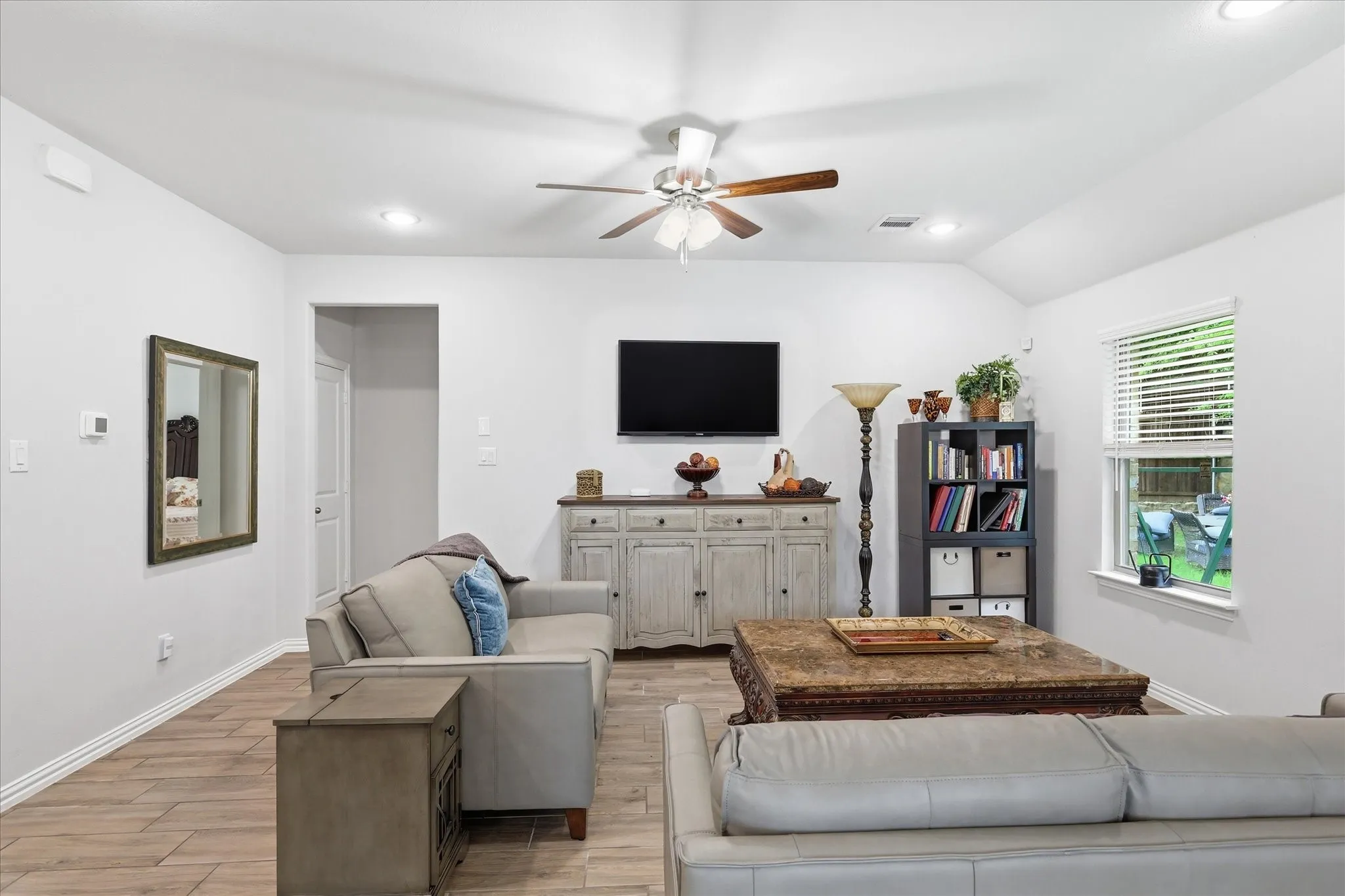 Single Family Residence For Sale in Denton County , 309 Ridge Drive, Justin, Texas 76247, 3 Bedrooms, 3 Bathrooms, 2 Garage spaces, 2,004 Sqft, built in 2022, Preowned, Price $359,900, mls#21255038, Real Estate Agent in Justin, Homes For Sale in Denton county, Homes For Sale in Justin, Realtor in Justin Texas, Real Estate Brokerage Independent Realty Texas, Luminita Cordes Realtor