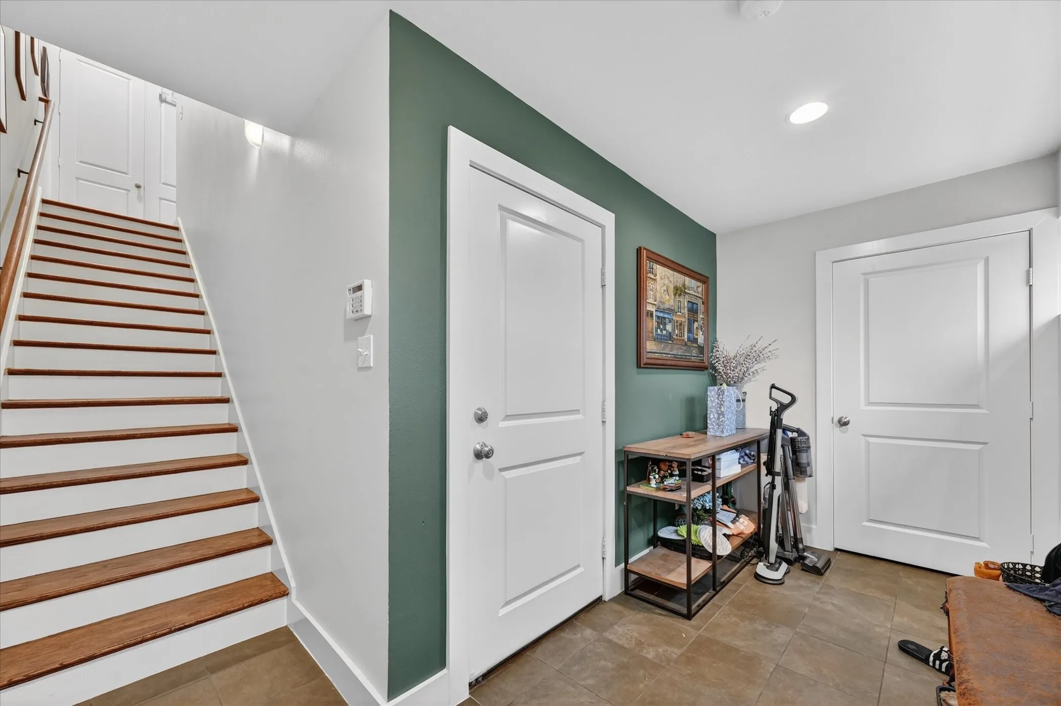 Condominium For Rent in Dallas County , 5618 Lindell Avenue 6, Dallas, Texas 75206, 2 Bedroom, 3 Bathroom, 2 Garage spaces, 1,640 Sqft, built in 2008, mls#21250451, Real Estate Agent in Dallas, Homes For Rent in Dallas county, Homes For Rent in Dallas, Realtor in Dallas Texas, Real Estate Brokerage Independent Realty Texas, Luminita Cordes Realtor