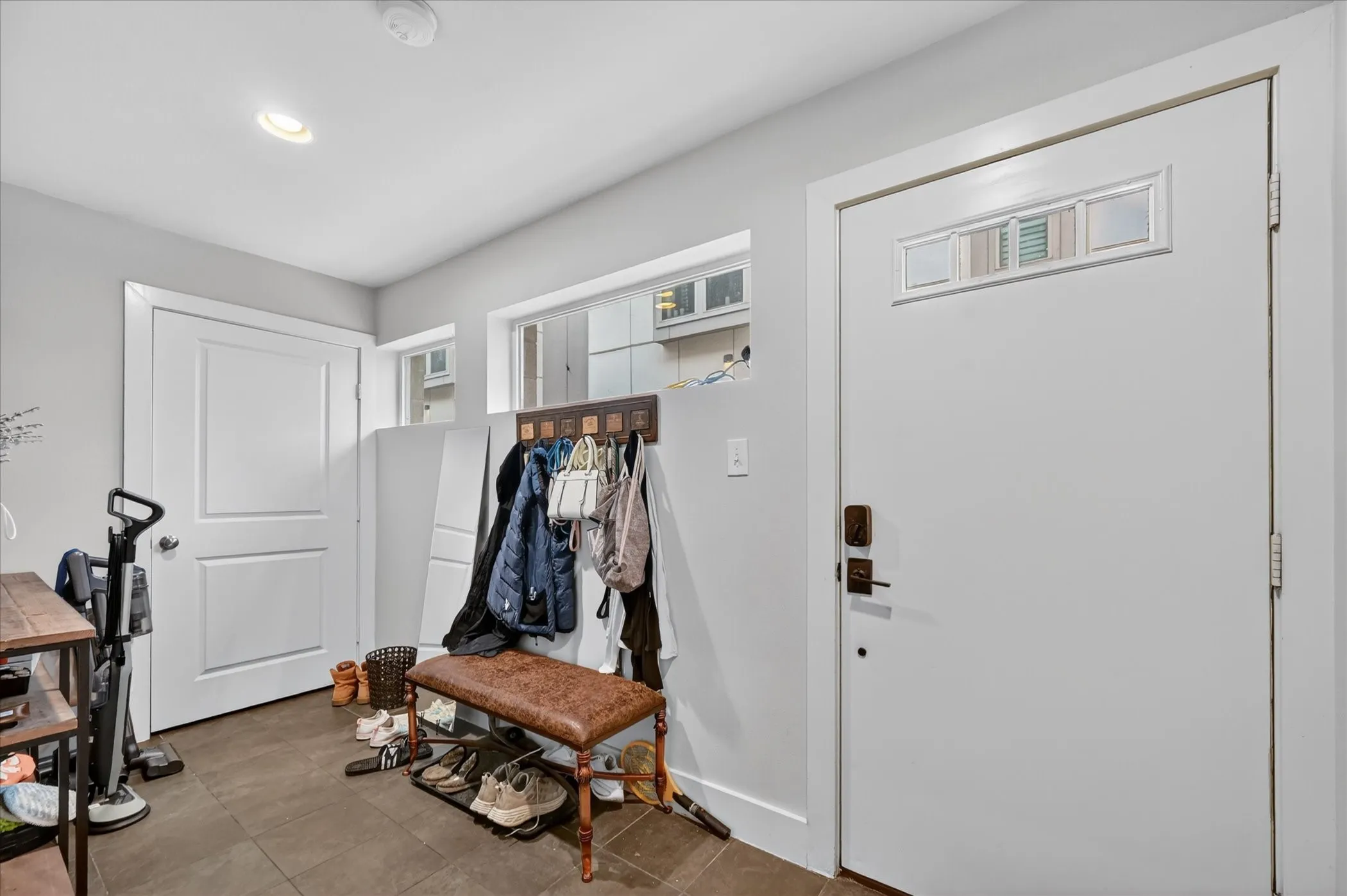 Condominium For Rent in Dallas County , 5618 Lindell Avenue 6, Dallas, Texas 75206, 2 Bedroom, 3 Bathroom, 2 Garage spaces, 1,640 Sqft, built in 2008, mls#21250451, Real Estate Agent in Dallas, Homes For Rent in Dallas county, Homes For Rent in Dallas, Realtor in Dallas Texas, Real Estate Brokerage Independent Realty Texas, Luminita Cordes Realtor
