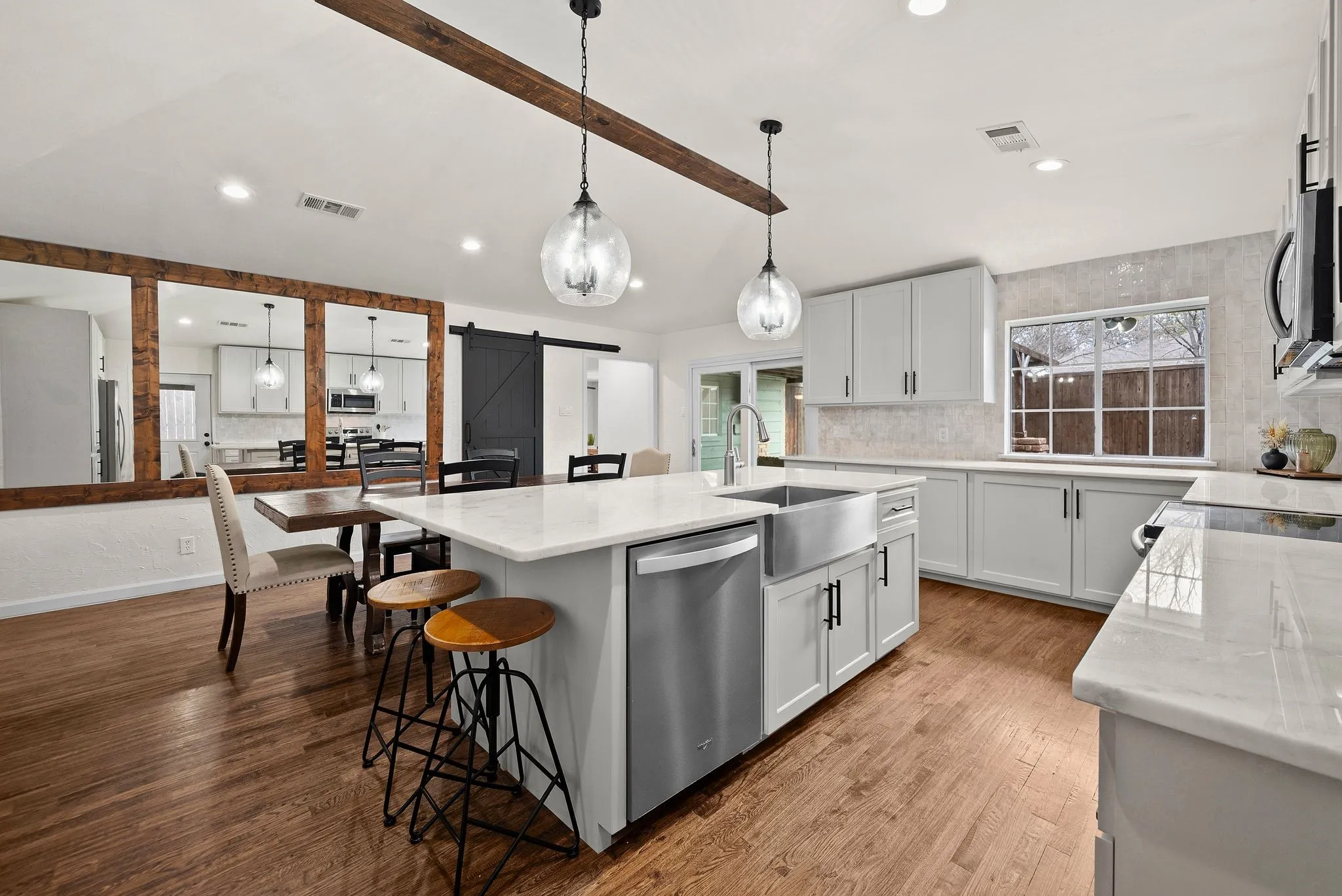 Single Family Residence For Sale in Collin County , 8074 Dove Cove, Frisco, Texas 75034, 3 Bedroom, 3 Bathroom, 1 Garage spaces, 2,097 Sqft, built in 1976, Preowned, mls#21239554, Real Estate Agent in Frisco, Homes For Sale in Collin county, Homes For Sale in Frisco, Realtor in Frisco Texas, Real Estate Brokerage Independent Realty Texas, Luminita Cordes Realtor