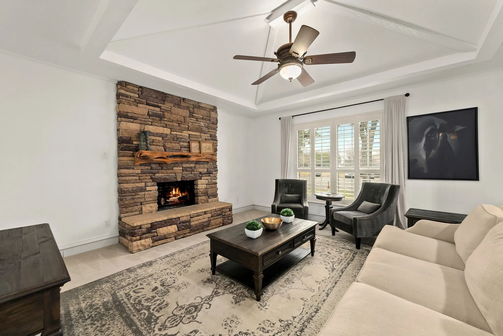 Single Family Residence For Sale in Collin County , 8074 Dove Cove, Frisco, Texas 75034, 3 Bedroom, 3 Bathroom, 1 Garage spaces, 2,097 Sqft, built in 1976, Preowned, mls#21239554, Real Estate Agent in Frisco, Homes For Sale in Collin county, Homes For Sale in Frisco, Realtor in Frisco Texas, Real Estate Brokerage Independent Realty Texas, Luminita Cordes Realtor