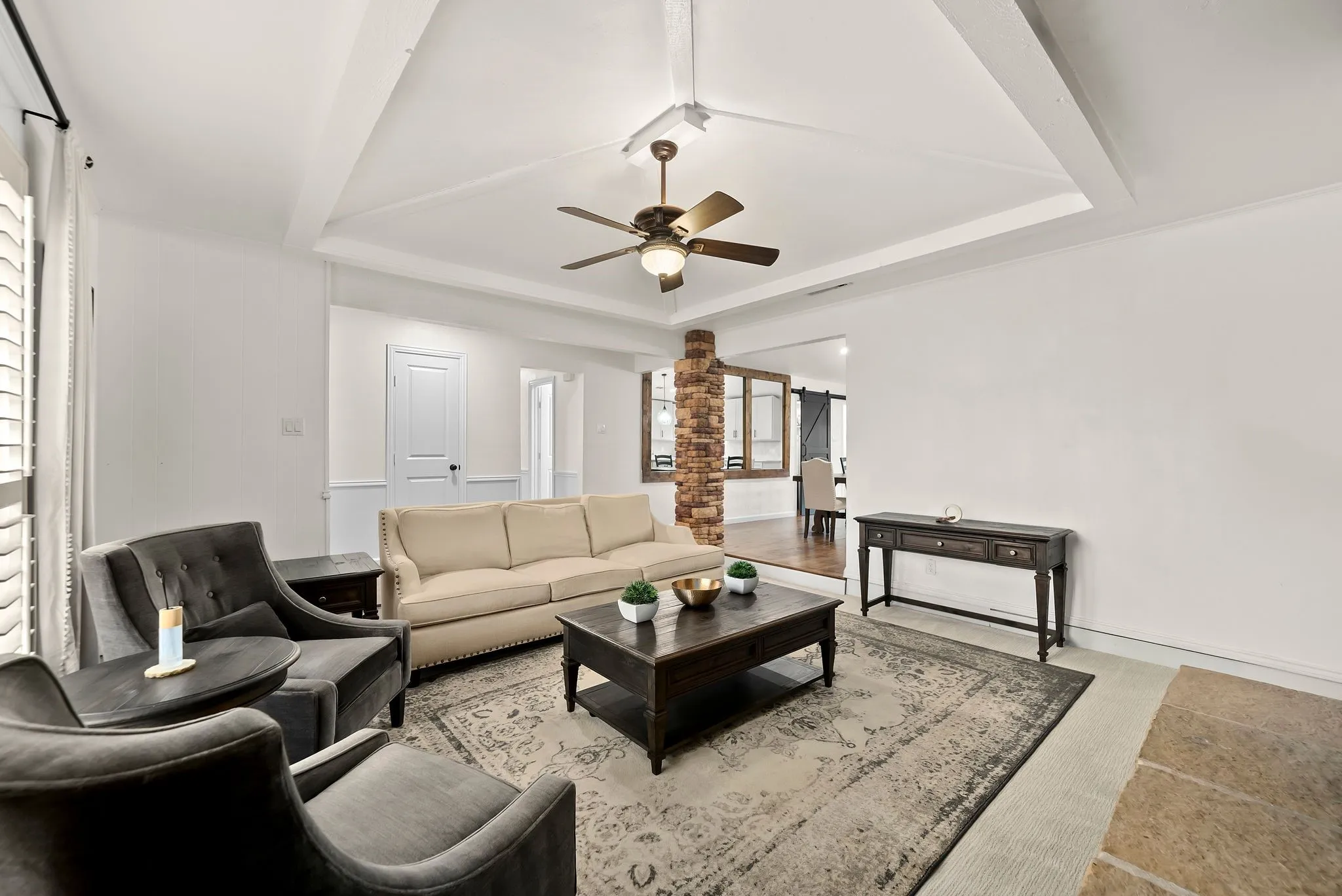 Single Family Residence For Sale in Collin County , 8074 Dove Cove, Frisco, Texas 75034, 3 Bedroom, 3 Bathroom, 1 Garage spaces, 2,097 Sqft, built in 1976, Preowned, mls#21239554, Real Estate Agent in Frisco, Homes For Sale in Collin county, Homes For Sale in Frisco, Realtor in Frisco Texas, Real Estate Brokerage Independent Realty Texas, Luminita Cordes Realtor