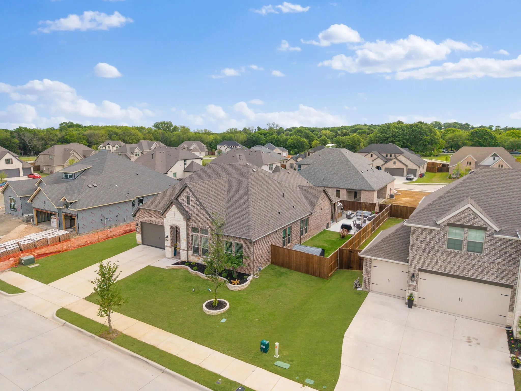 Single Family Residence For Sale in Grayson County , 705 Allison Drive, Van Alstyne, Texas 75495, 4 Bedroom, 3 Bathroom, 2 Garage spaces, 2,420 Sqft, built in 2024, Preowned, mls#21251779, Real Estate Agent in Van Alstyne, Homes For Sale in Grayson county, Homes For Sale in Van Alstyne, Realtor in Van Alstyne Texas, Real Estate Brokerage Independent Realty Texas, Luminita Cordes Realtor