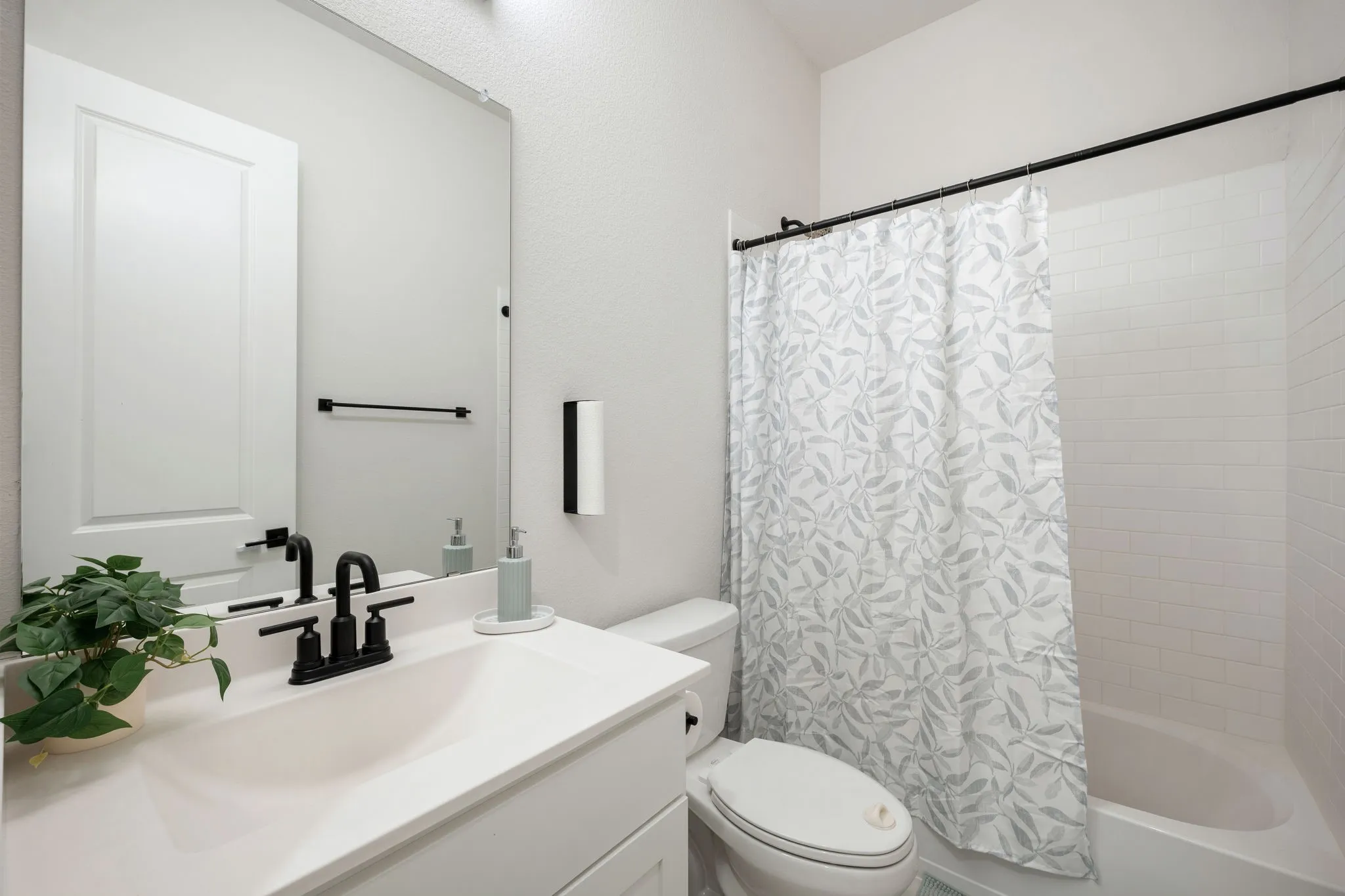 Single Family Residence For Sale in Grayson County , 705 Allison Drive, Van Alstyne, Texas 75495, 4 Bedroom, 3 Bathroom, 2 Garage spaces, 2,420 Sqft, built in 2024, Preowned, mls#21251779, Real Estate Agent in Van Alstyne, Homes For Sale in Grayson county, Homes For Sale in Van Alstyne, Realtor in Van Alstyne Texas, Real Estate Brokerage Independent Realty Texas, Luminita Cordes Realtor