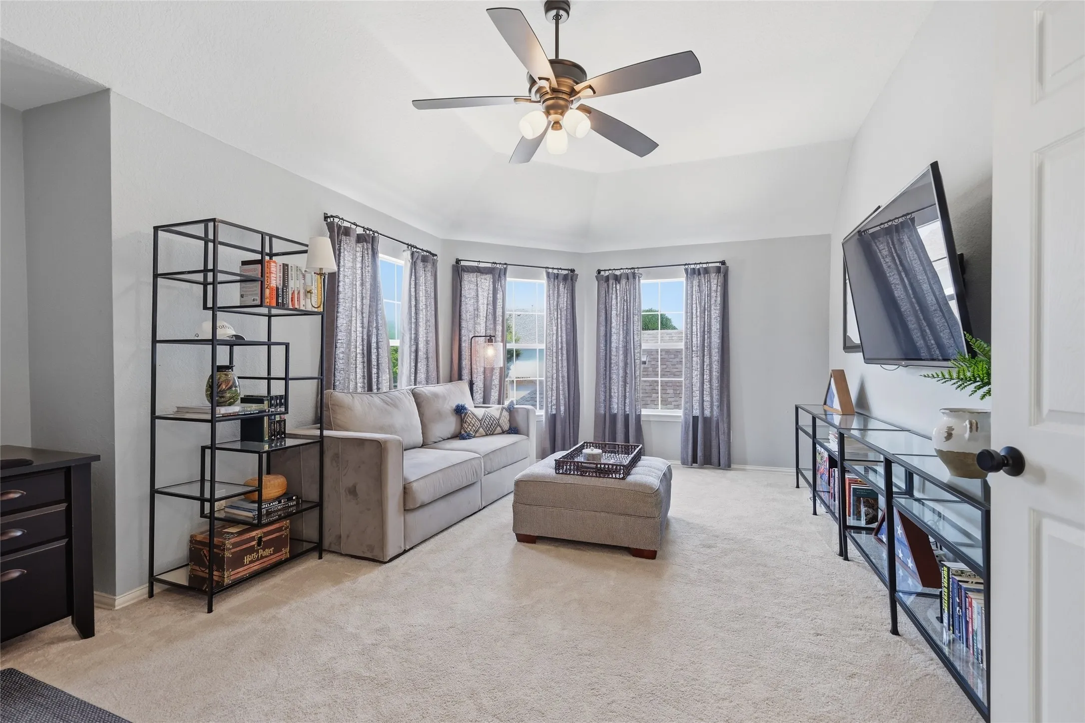 Single Family Residence For Sale in Tarrant County , 1303 Clark Springs Drive, Keller, Texas 76248, 4 Bedroom, 4 Bathroom, 2 Garage spaces, 3,330 Sqft, built in 1999, Preowned, Price $698,500, mls#21255328, Real Estate Agent in Keller, Homes For Sale in Tarrant county, Homes For Sale in Keller, Realtor in Keller Texas, Real Estate Brokerage Independent Realty Texas, Luminita Cordes Realtor