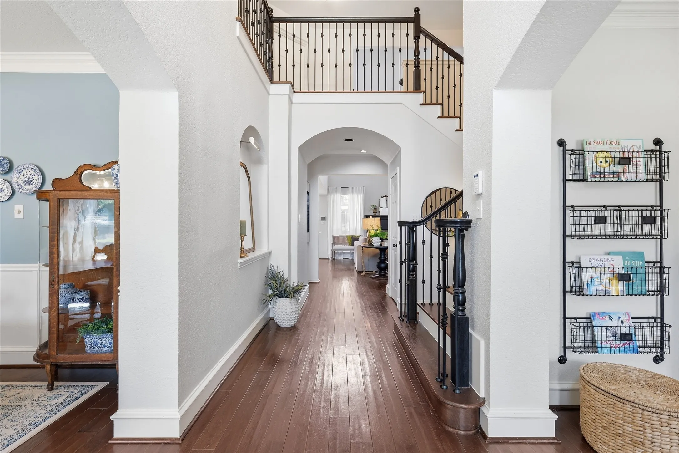 Single Family Residence For Sale in Tarrant County , 1303 Clark Springs Drive, Keller, Texas 76248, 4 Bedroom, 4 Bathroom, 2 Garage spaces, 3,330 Sqft, built in 1999, Preowned, Price $698,500, mls#21255328, Real Estate Agent in Keller, Homes For Sale in Tarrant county, Homes For Sale in Keller, Realtor in Keller Texas, Real Estate Brokerage Independent Realty Texas, Luminita Cordes Realtor