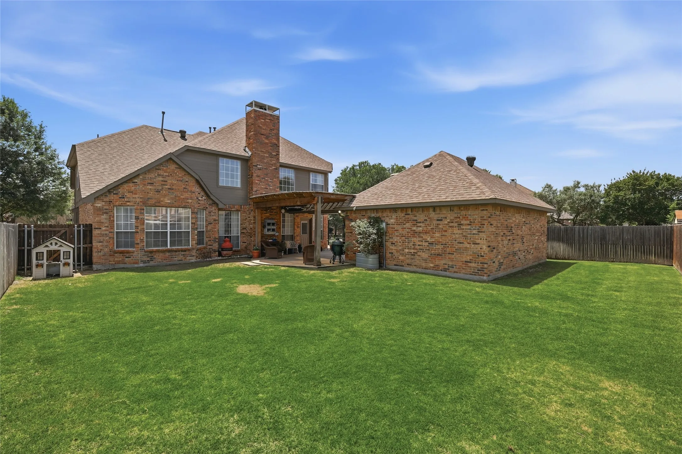 Single Family Residence For Sale in Tarrant County , 1303 Clark Springs Drive, Keller, Texas 76248, 4 Bedroom, 4 Bathroom, 2 Garage spaces, 3,330 Sqft, built in 1999, Preowned, Price $698,500, mls#21255328, Real Estate Agent in Keller, Homes For Sale in Tarrant county, Homes For Sale in Keller, Realtor in Keller Texas, Real Estate Brokerage Independent Realty Texas, Luminita Cordes Realtor