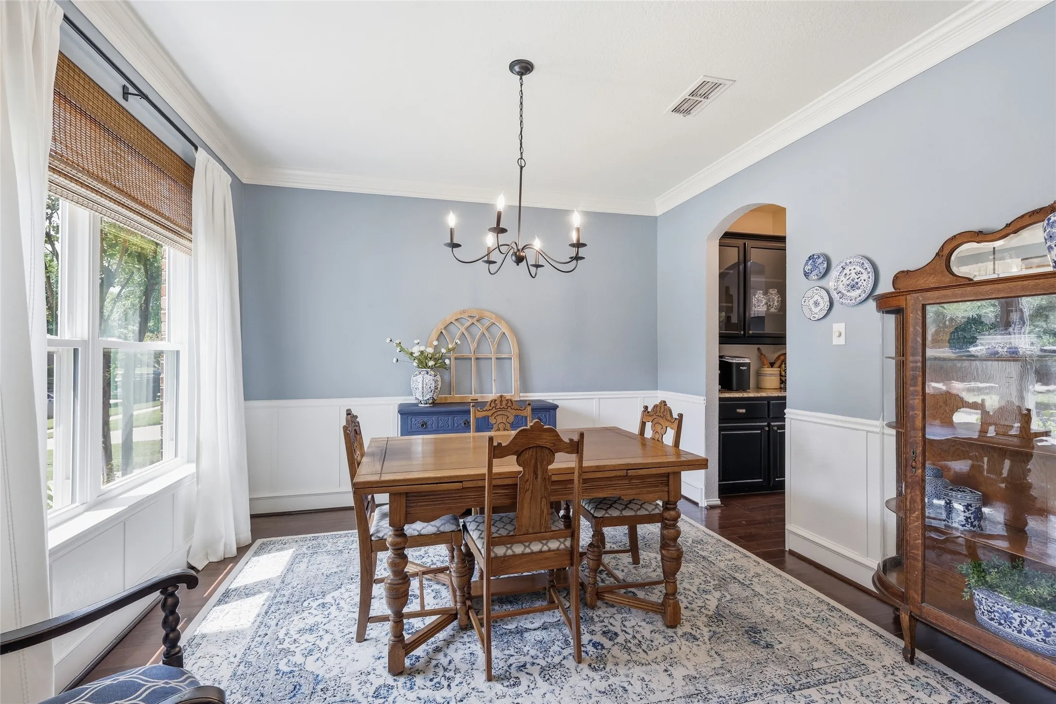 Single Family Residence For Sale in Tarrant County , 1303 Clark Springs Drive, Keller, Texas 76248, 4 Bedroom, 4 Bathroom, 2 Garage spaces, 3,330 Sqft, built in 1999, Preowned, Price $698,500, mls#21255328, Real Estate Agent in Keller, Homes For Sale in Tarrant county, Homes For Sale in Keller, Realtor in Keller Texas, Real Estate Brokerage Independent Realty Texas, Luminita Cordes Realtor