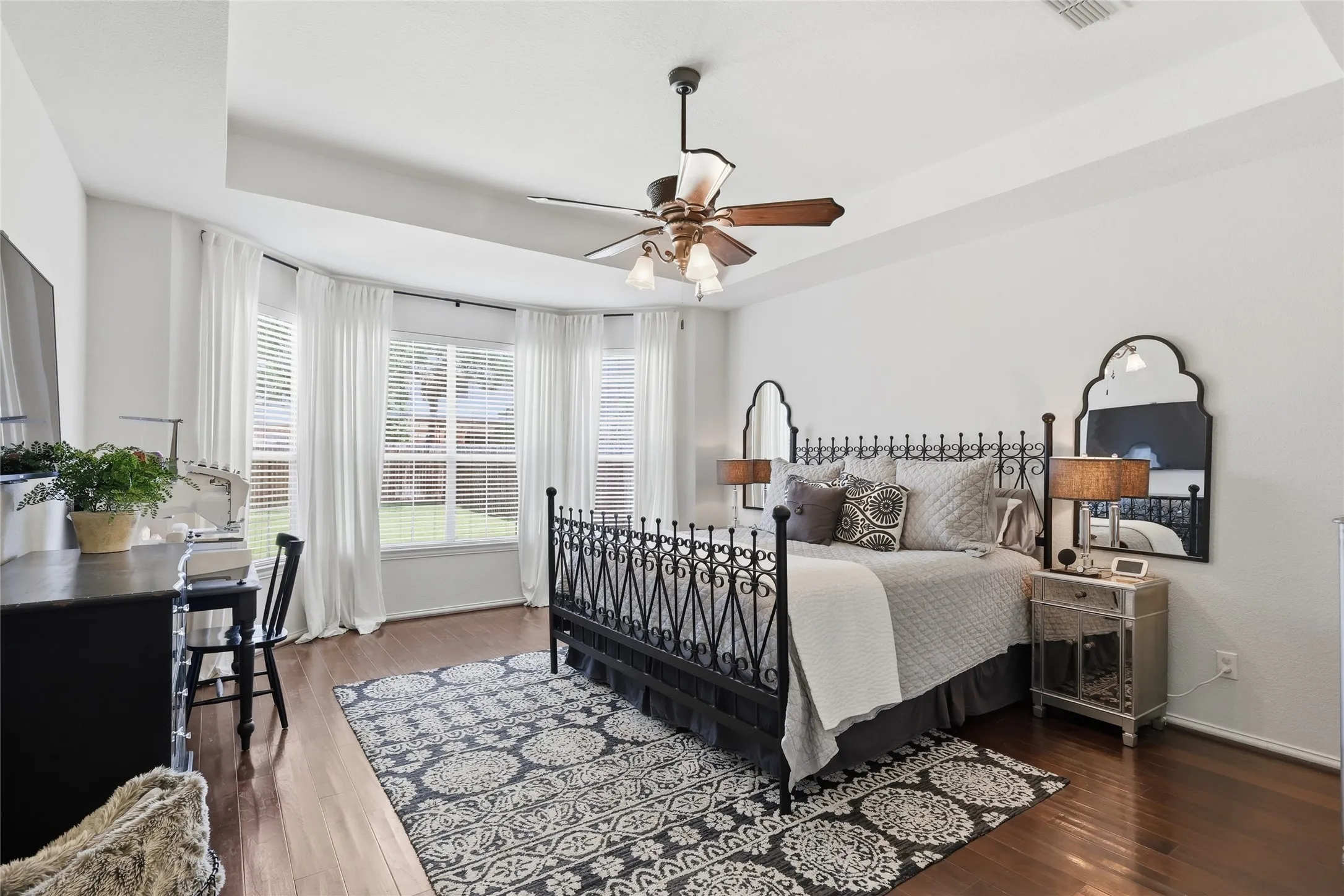 Single Family Residence For Sale in Tarrant County , 1303 Clark Springs Drive, Keller, Texas 76248, 4 Bedroom, 4 Bathroom, 2 Garage spaces, 3,330 Sqft, built in 1999, Preowned, Price $698,500, mls#21255328, Real Estate Agent in Keller, Homes For Sale in Tarrant county, Homes For Sale in Keller, Realtor in Keller Texas, Real Estate Brokerage Independent Realty Texas, Luminita Cordes Realtor