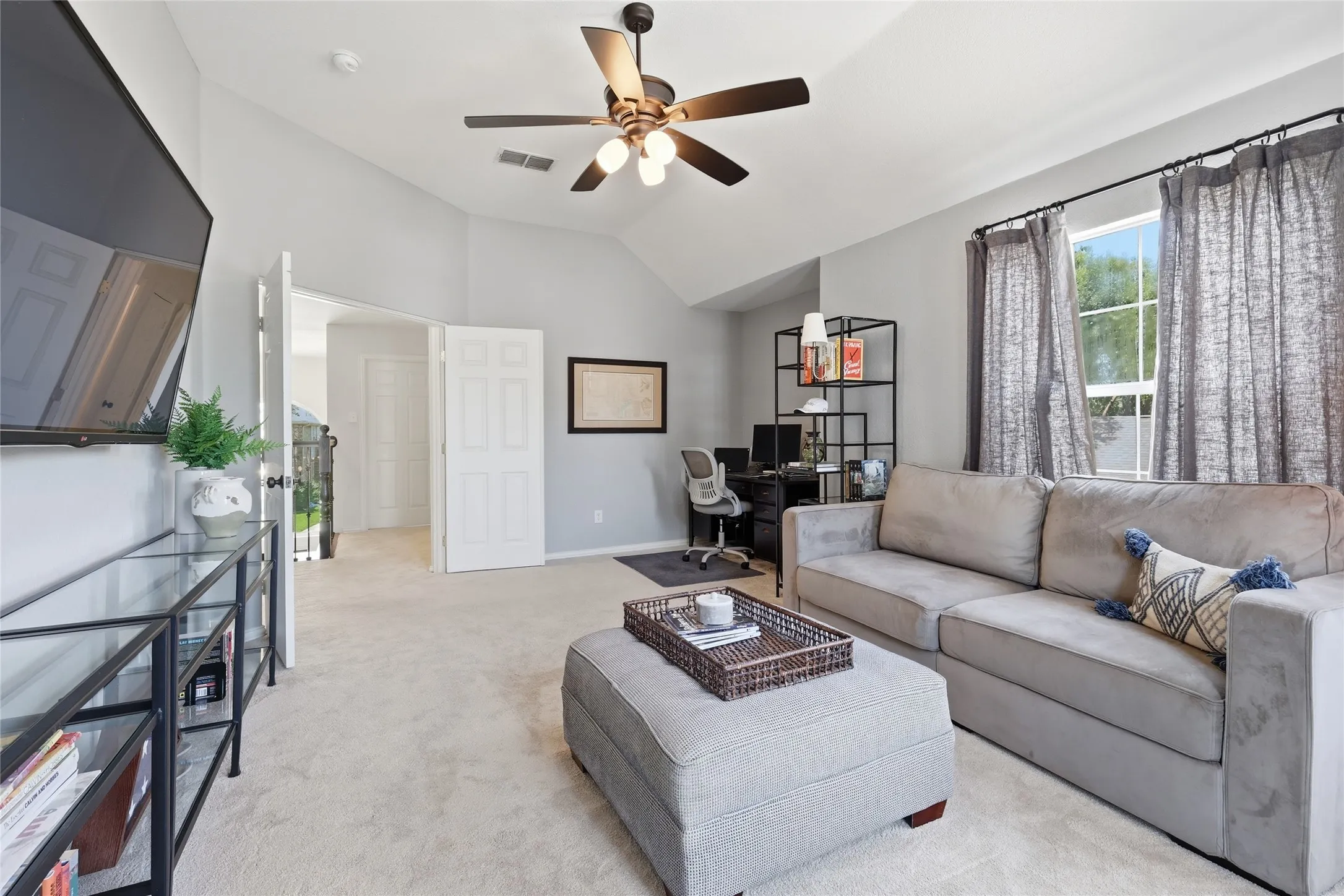 Single Family Residence For Sale in Tarrant County , 1303 Clark Springs Drive, Keller, Texas 76248, 4 Bedroom, 4 Bathroom, 2 Garage spaces, 3,330 Sqft, built in 1999, Preowned, Price $698,500, mls#21255328, Real Estate Agent in Keller, Homes For Sale in Tarrant county, Homes For Sale in Keller, Realtor in Keller Texas, Real Estate Brokerage Independent Realty Texas, Luminita Cordes Realtor