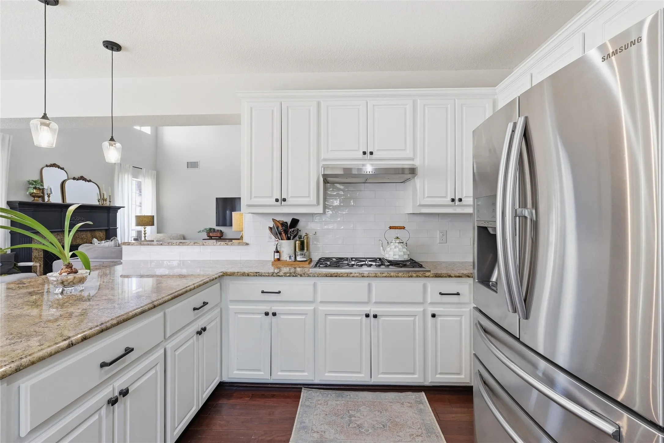 Single Family Residence For Sale in Tarrant County , 1303 Clark Springs Drive, Keller, Texas 76248, 4 Bedroom, 4 Bathroom, 2 Garage spaces, 3,330 Sqft, built in 1999, Preowned, Price $698,500, mls#21255328, Real Estate Agent in Keller, Homes For Sale in Tarrant county, Homes For Sale in Keller, Realtor in Keller Texas, Real Estate Brokerage Independent Realty Texas, Luminita Cordes Realtor